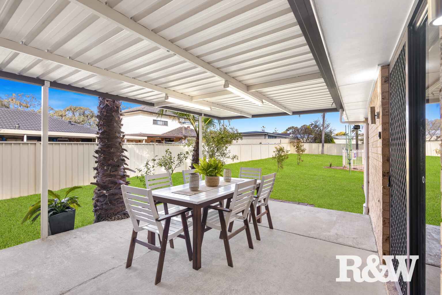 16 Avon Place St Clair