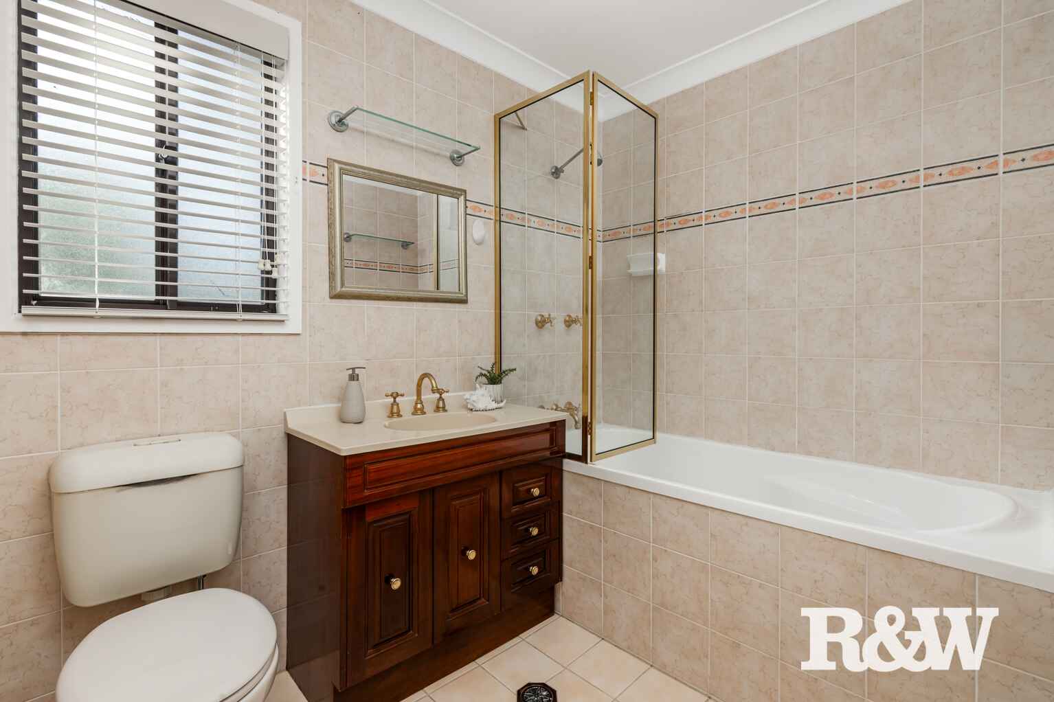 16 Avon Place St Clair