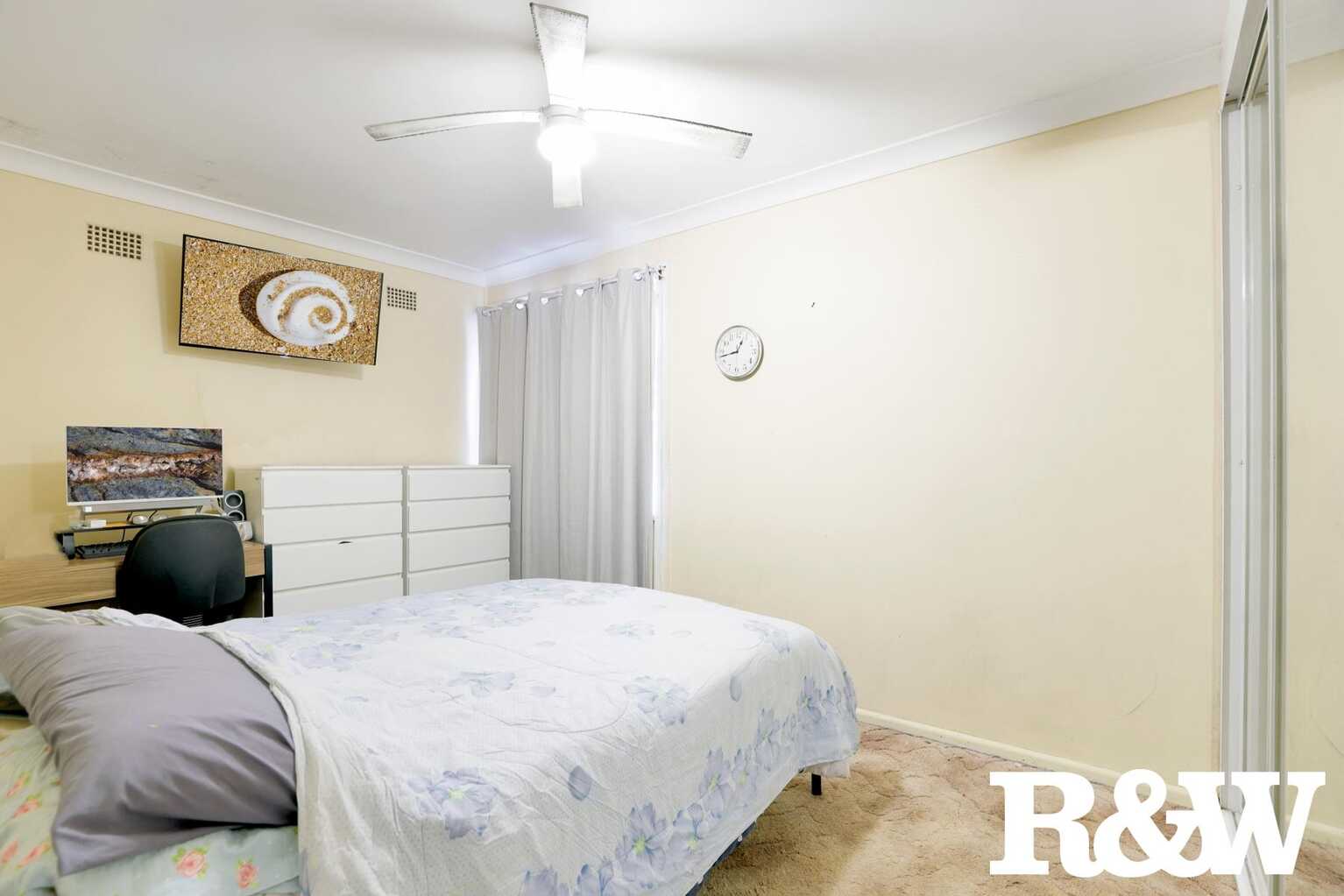 32 & 32A Marquesa Crescent Lethbridge Park 32 & 32A Marquesa Crescent Lethbridge Park