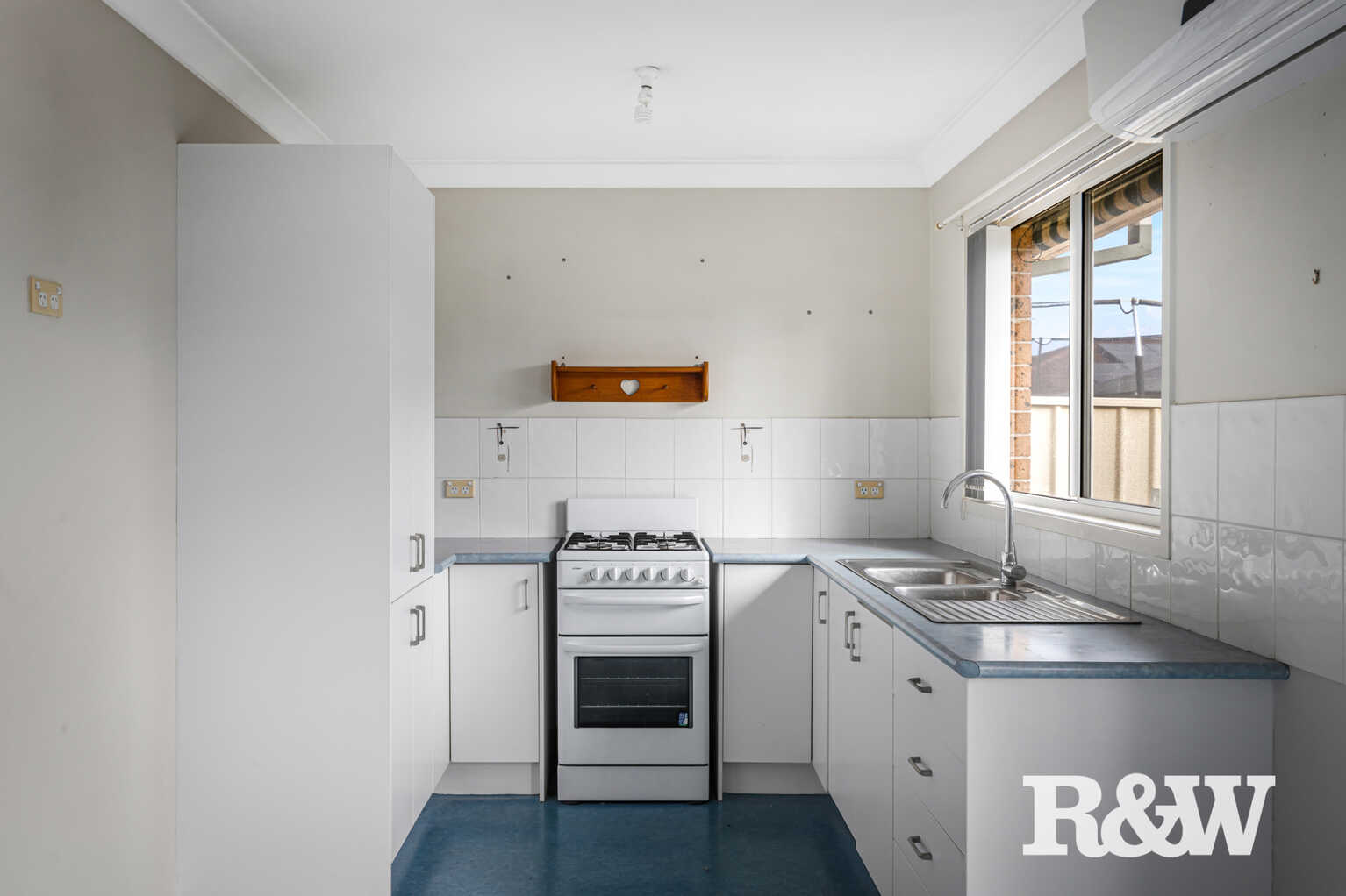 5 Athena Court St Clair
