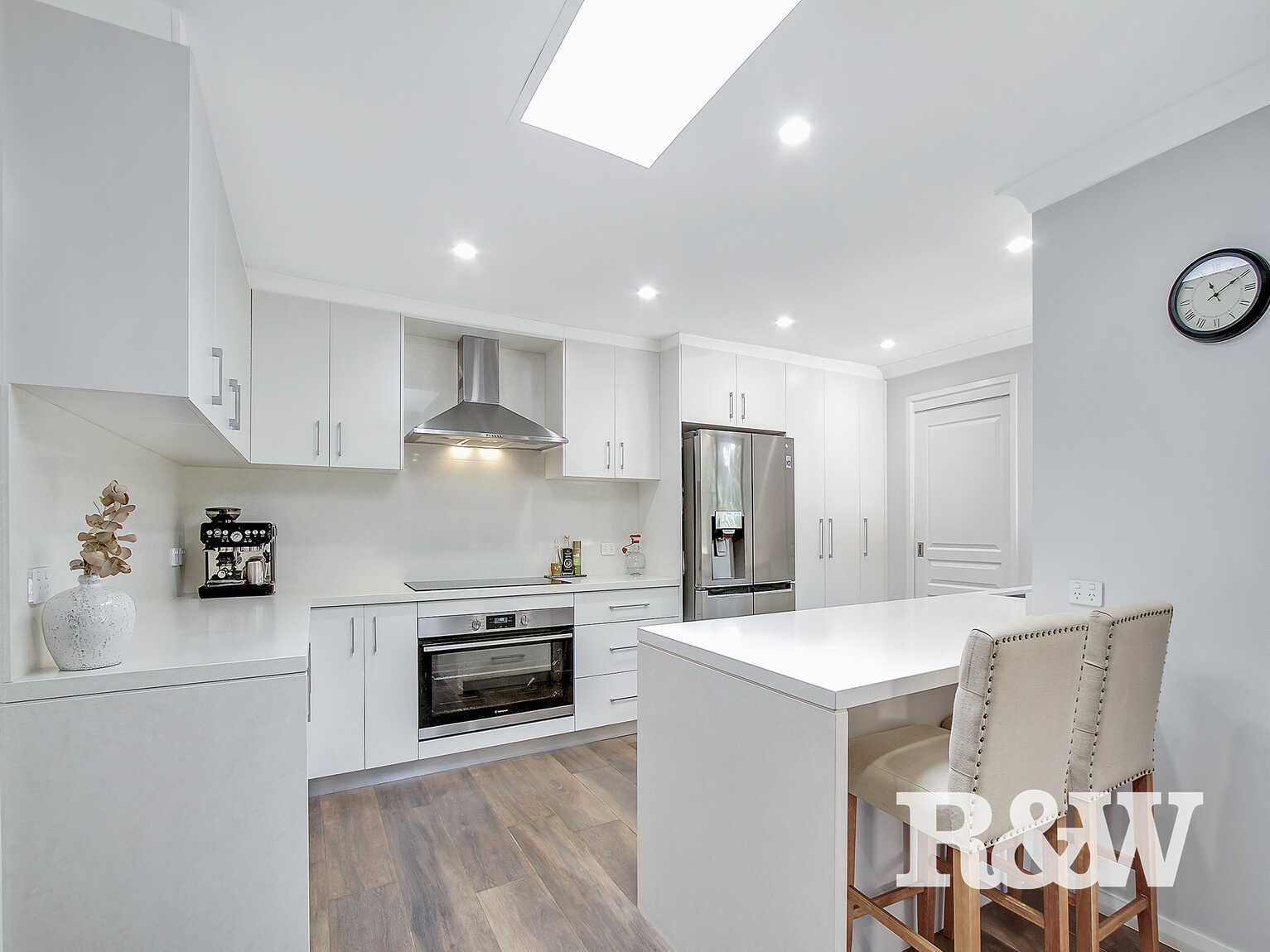 6 Ashford Grove St Clair