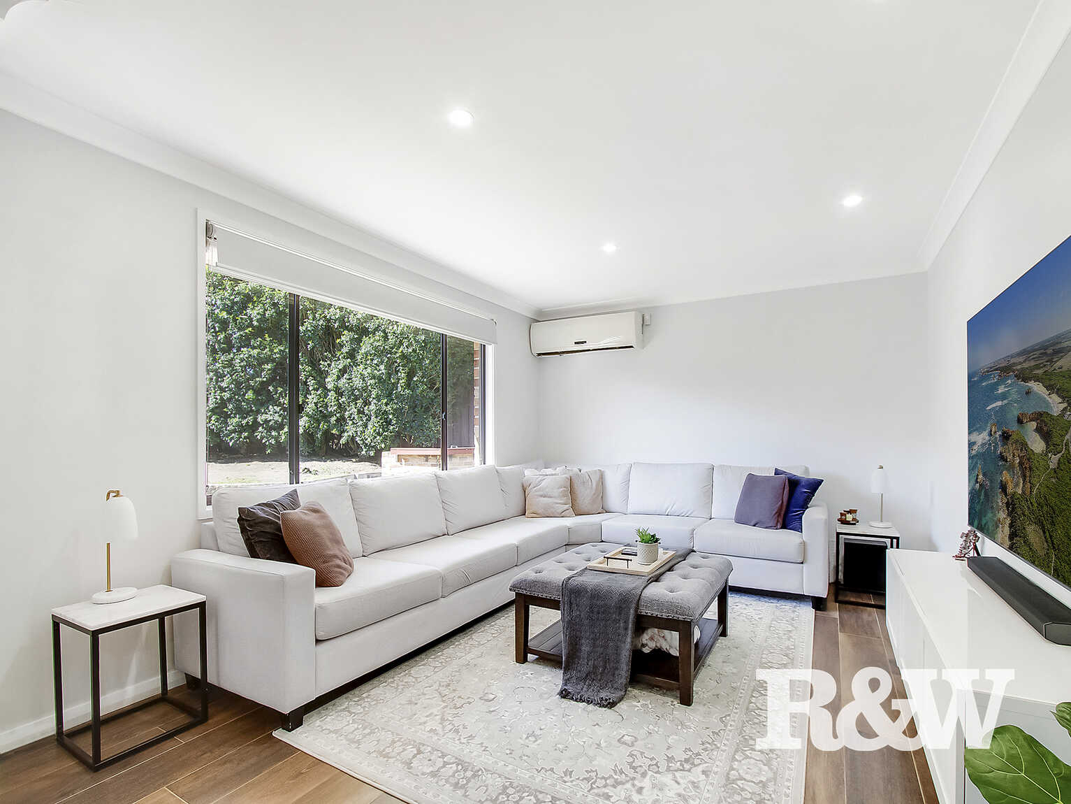 6 Ashford Grove St Clair