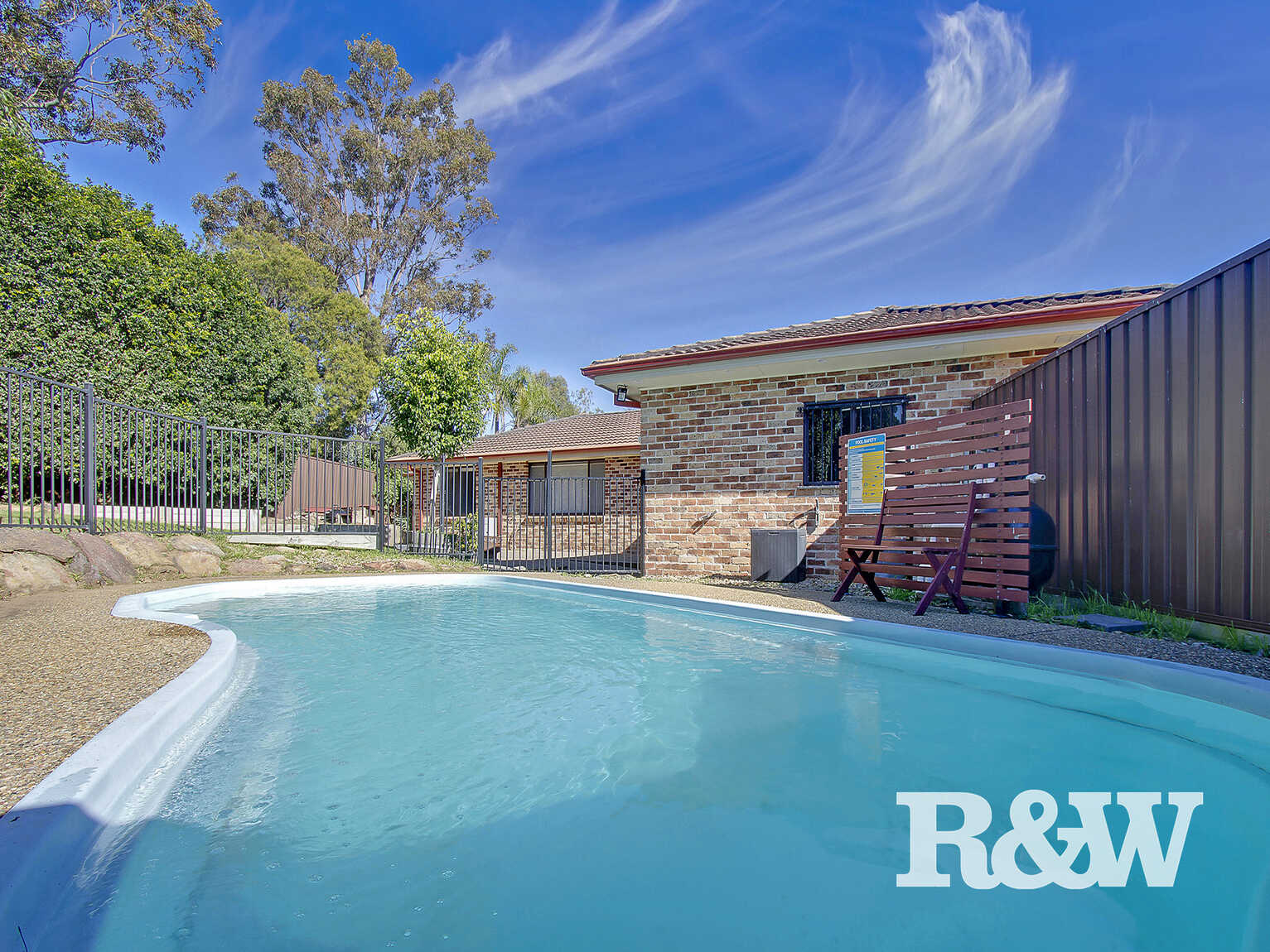 6 Ashford Grove St Clair