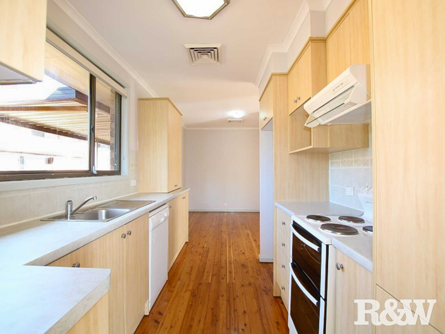 7 James Barnett Glen St Clair 7 James Barnett Glen St Clair