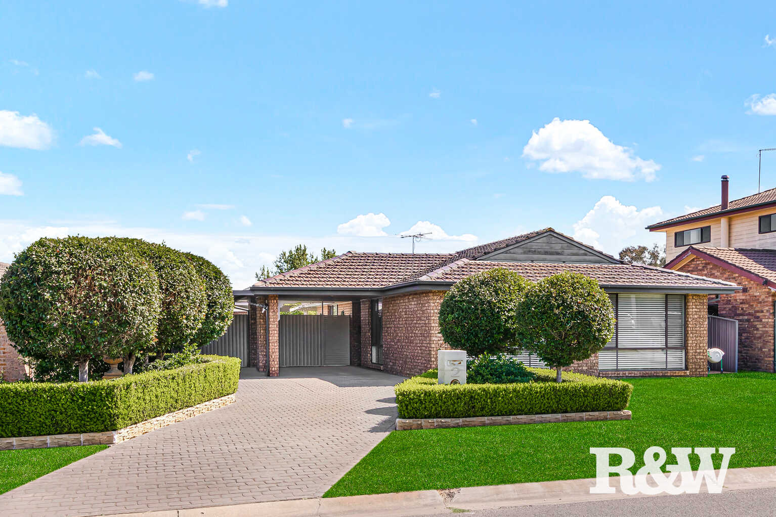 2 Tumut Place St Clair