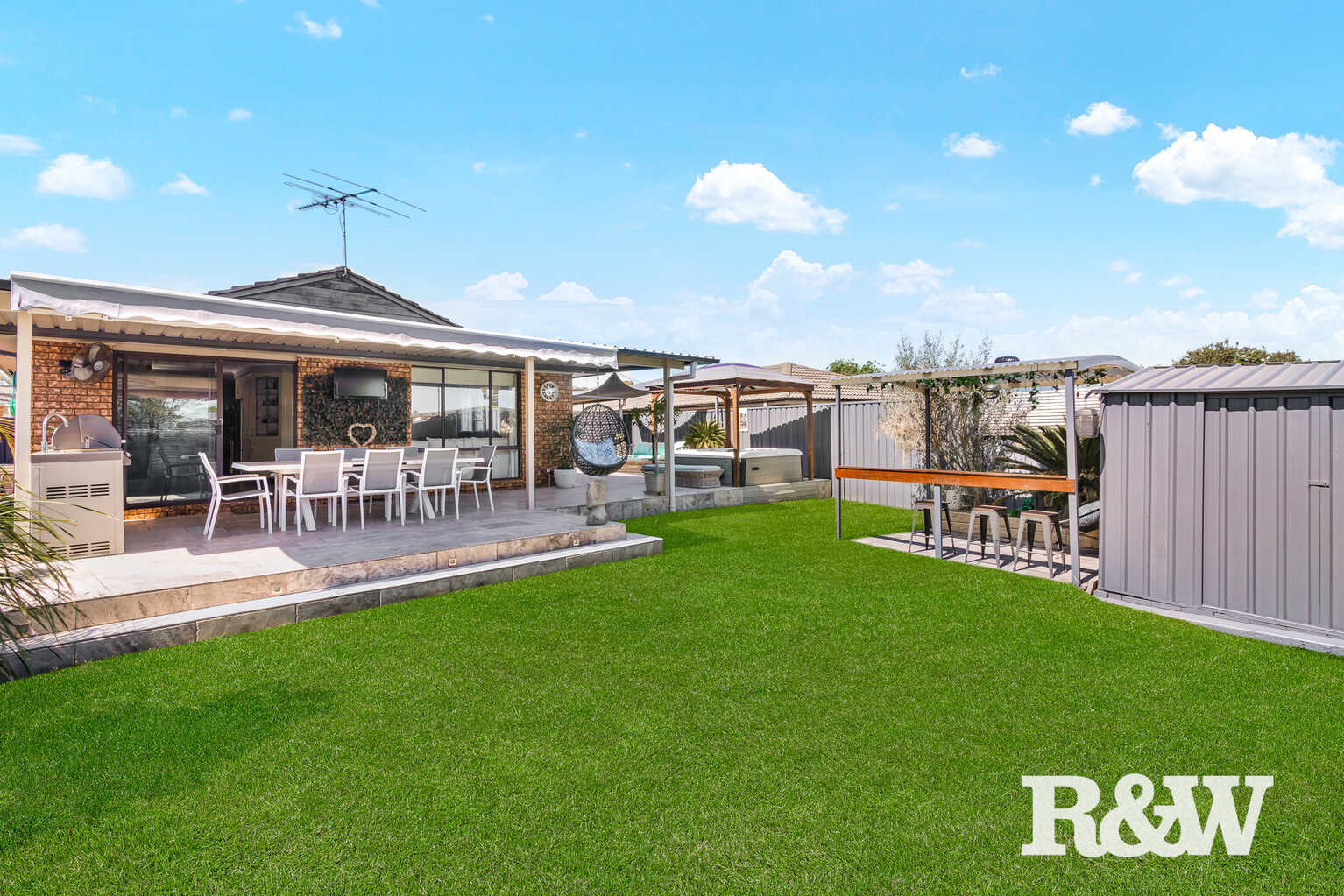 2 Tumut Place St Clair