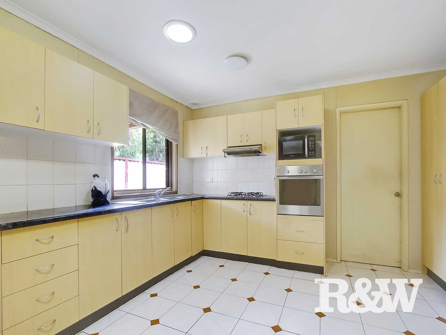 17 Madison Circuit St Clair 17 Madison Circuit St Clair