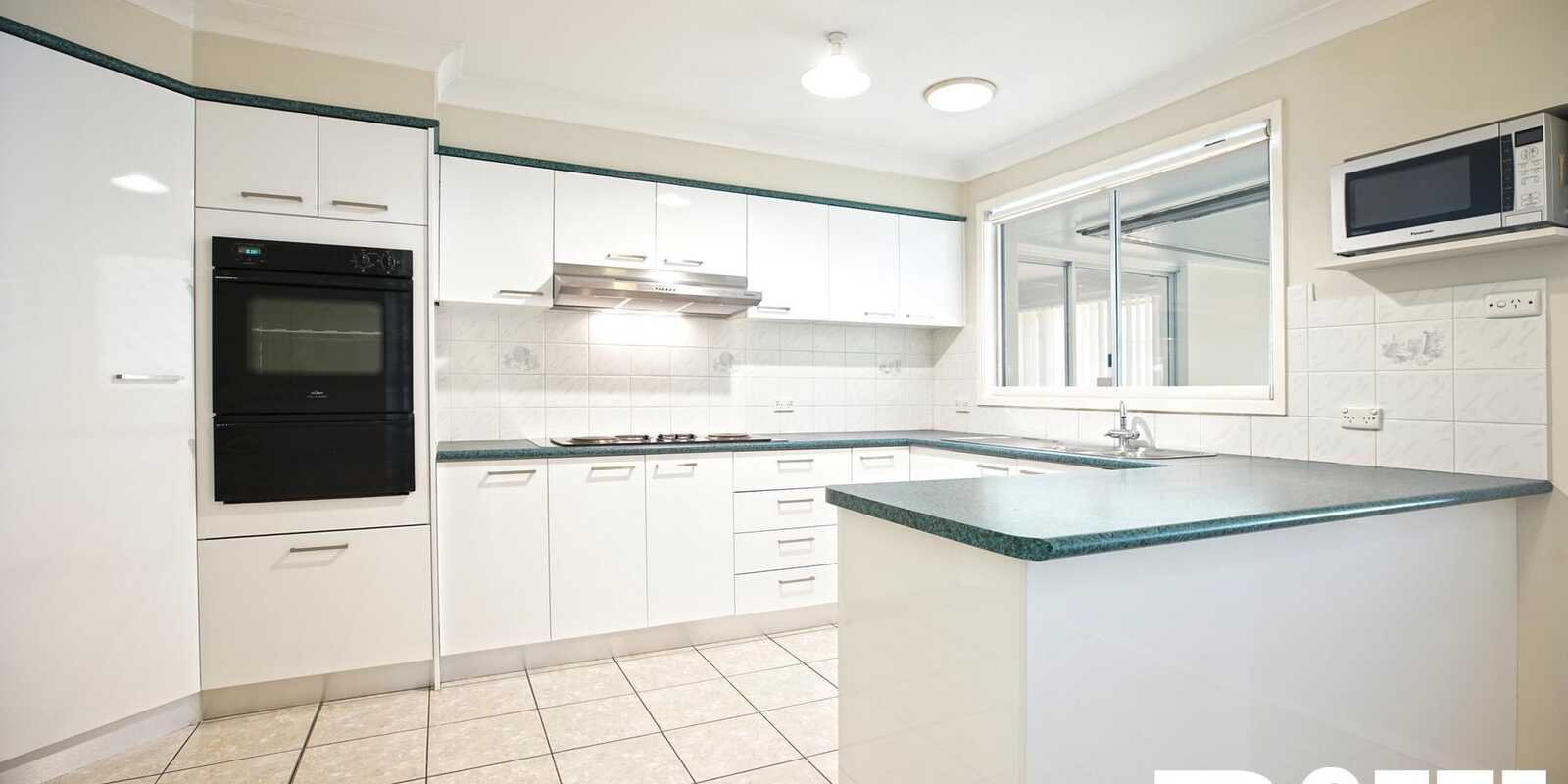 24 Shakespeare Drive St Clair 24 Shakespeare Drive St Clair
