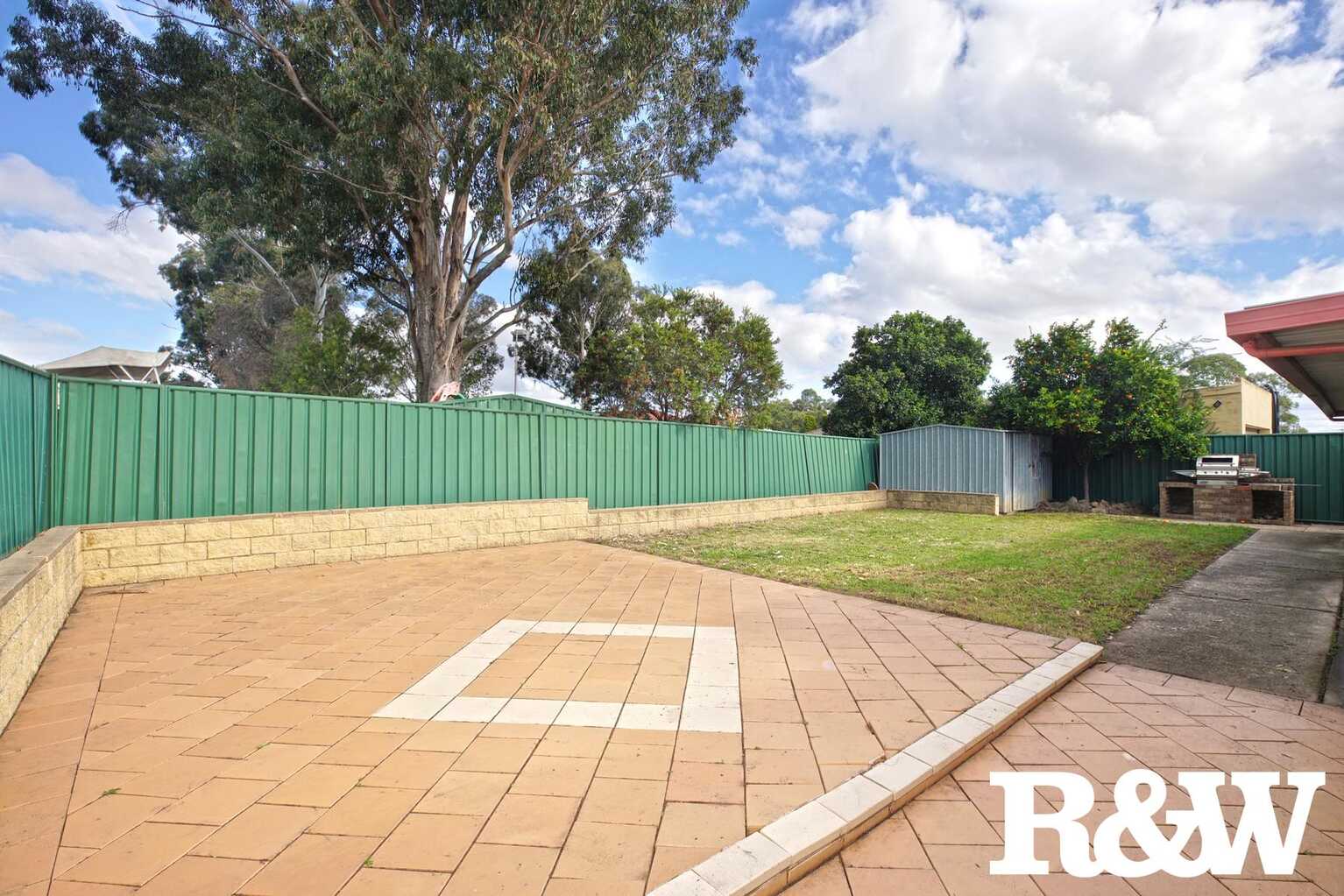 24 Shakespeare Drive St Clair 24 Shakespeare Drive St Clair