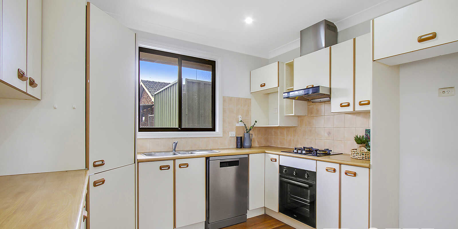 18 Caribou Close St Clair 18 Caribou Close St Clair
