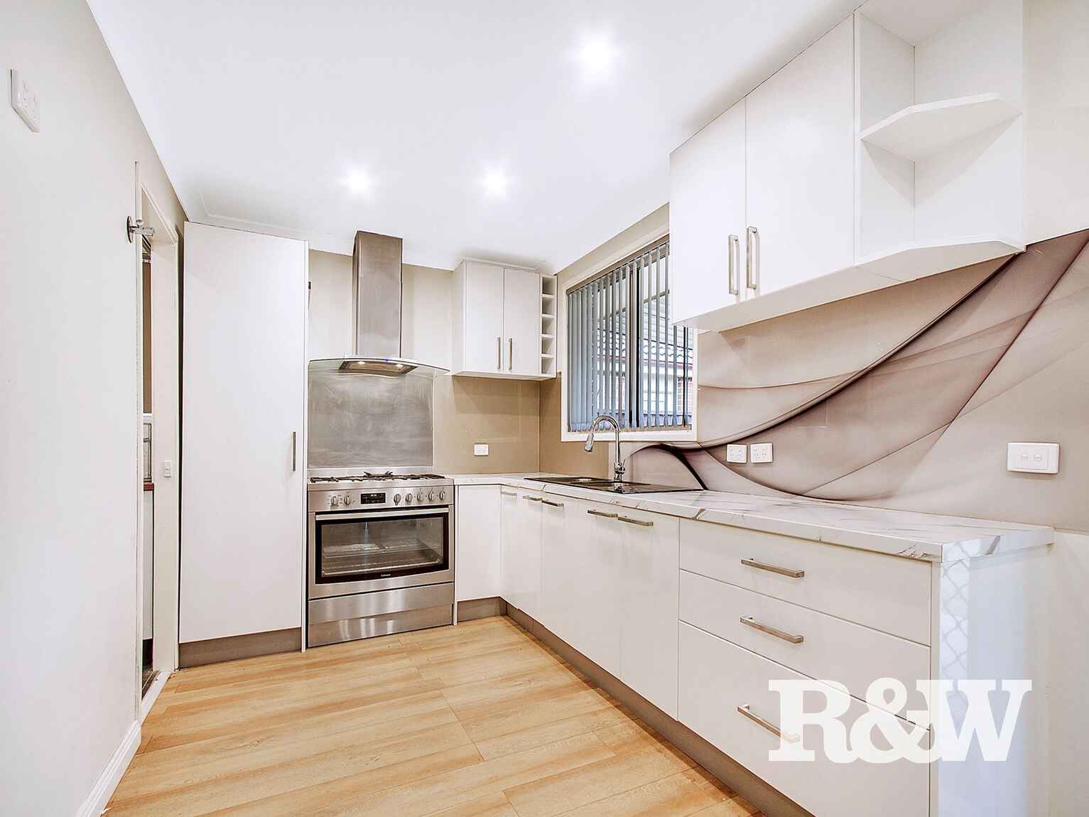 59 Explorers Way St Clair 59 Explorers Way St Clair