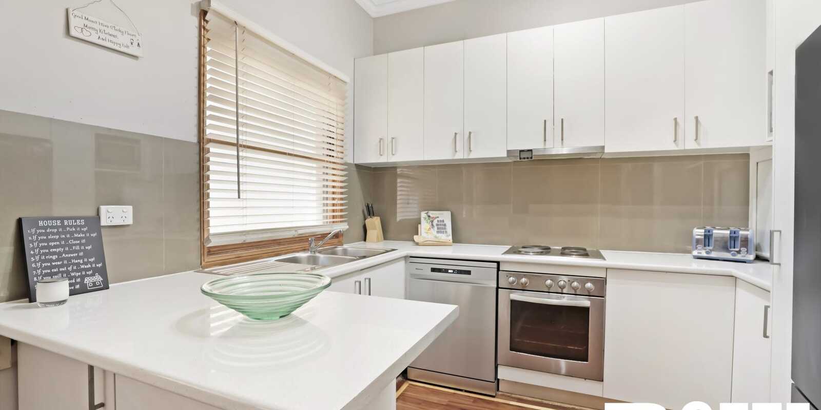 36 Jeffrey Avenue St Clair 36 Jeffrey Avenue St Clair