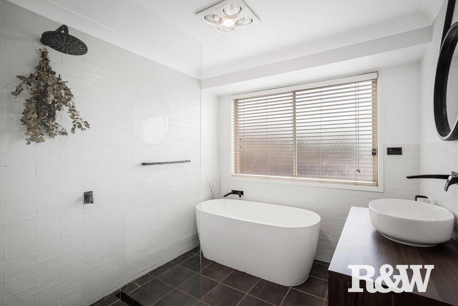7 Mackillop Place Erskine Park 7 Mackillop Place Erskine Park