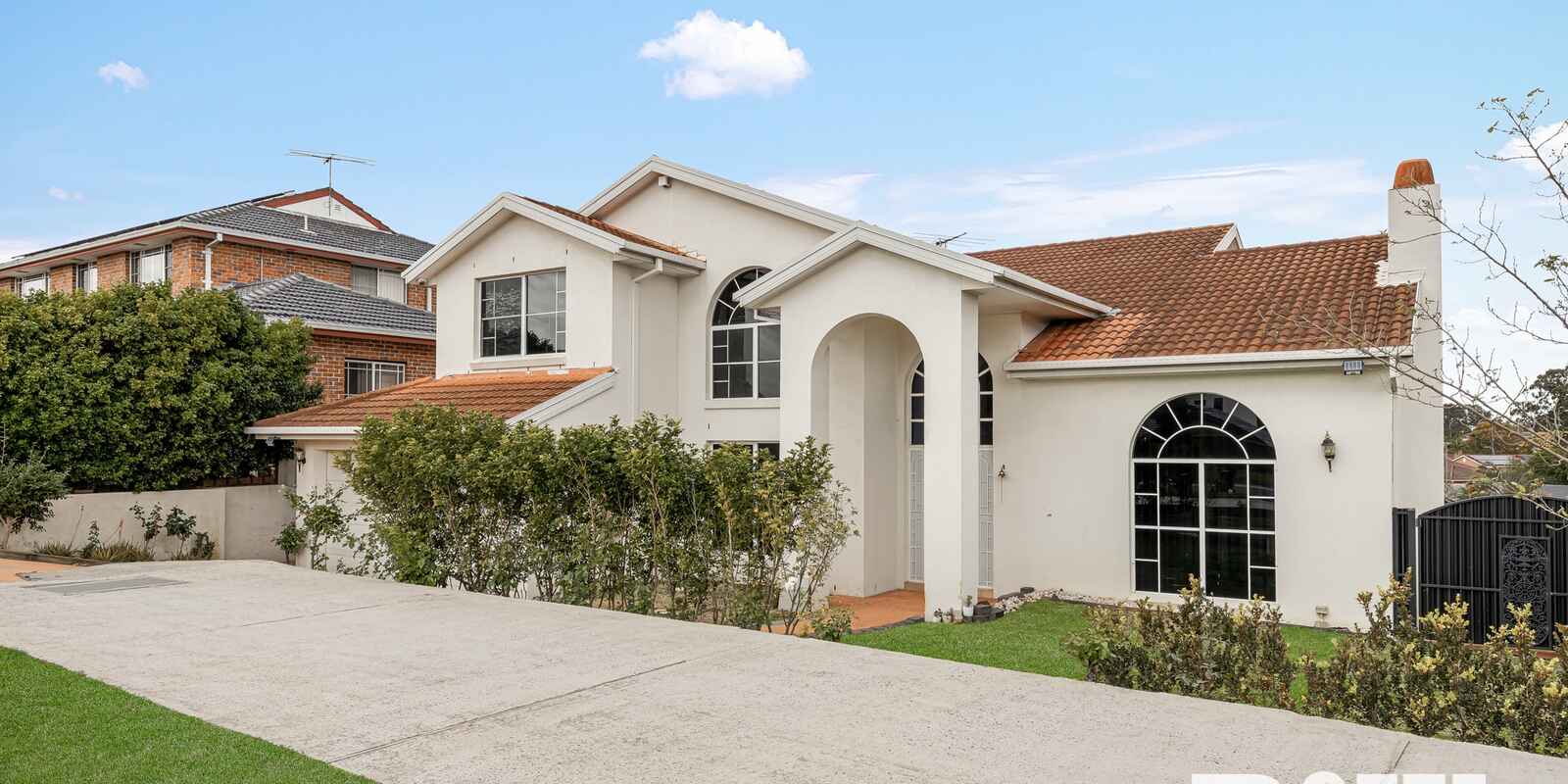 27 Explorers Way St Clair 27 Explorers Way St Clair