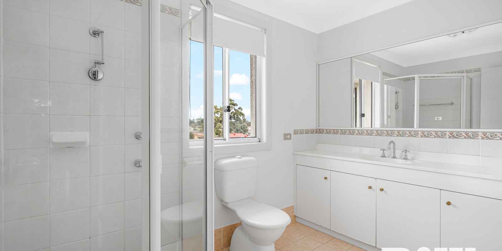 27 Explorers Way St Clair 27 Explorers Way St Clair