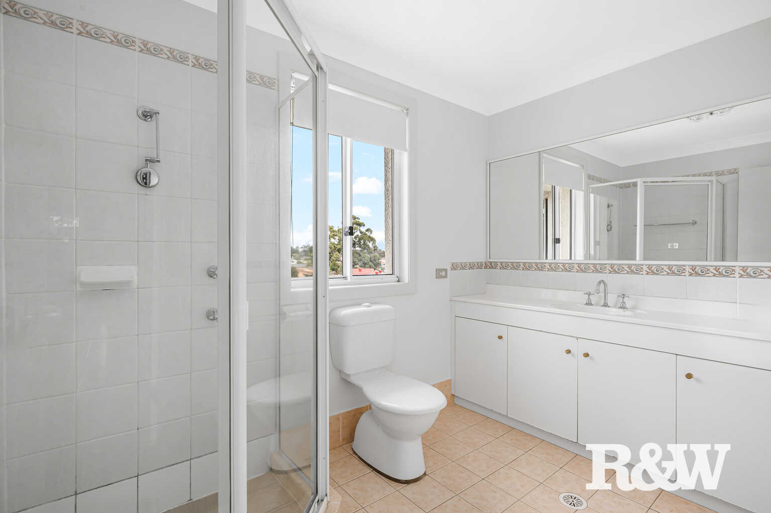 27 Explorers Way St Clair 27 Explorers Way St Clair
