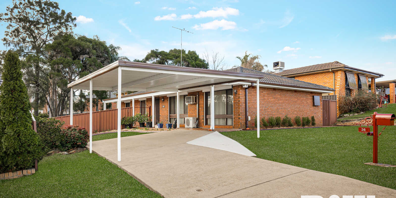 36 Explorers Way St Clair 36 Explorers Way St Clair