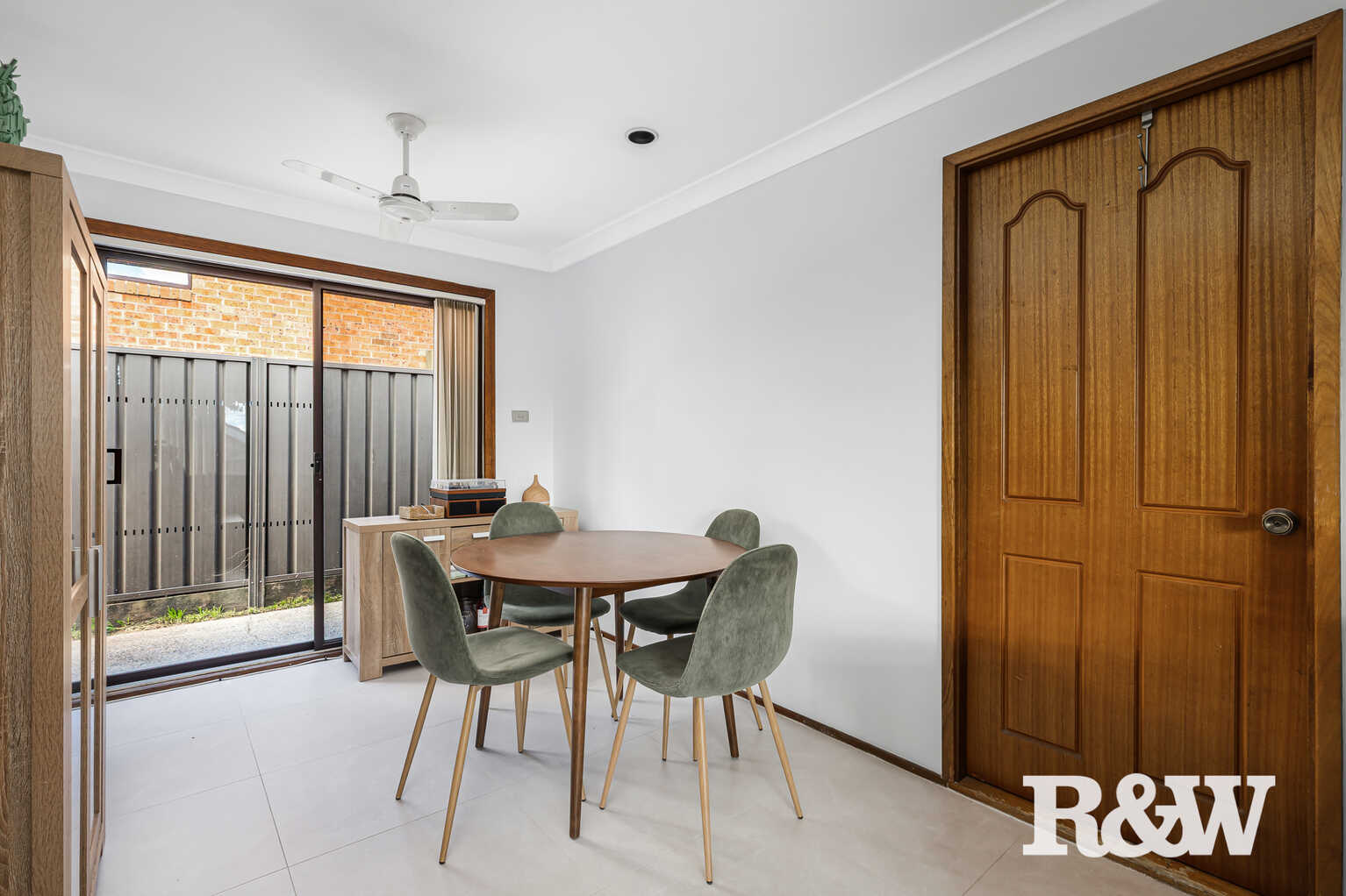 36 Explorers Way St Clair 36 Explorers Way St Clair