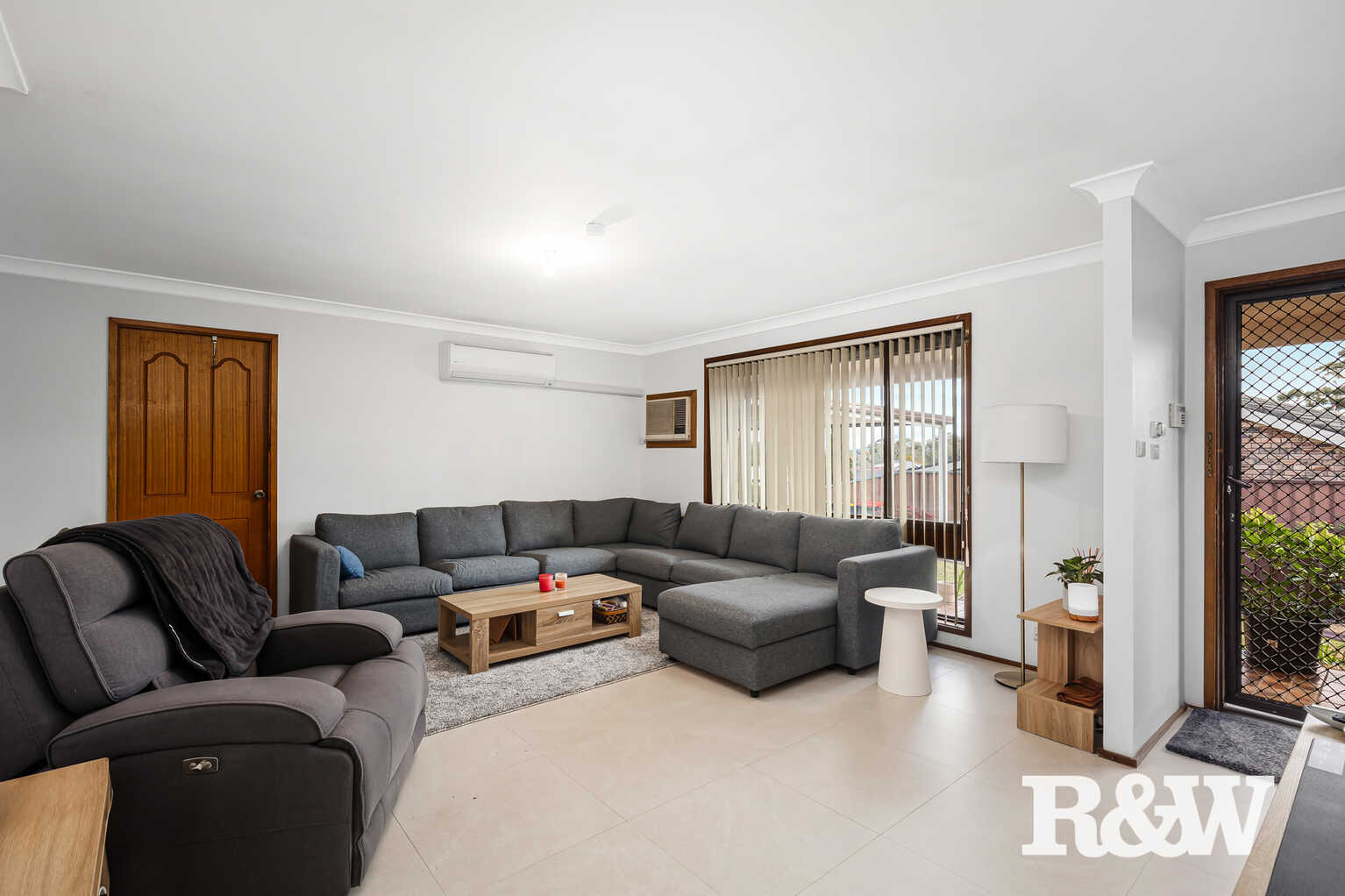 36 Explorers Way St Clair 36 Explorers Way St Clair