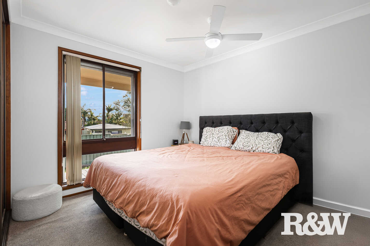36 Explorers Way St Clair 36 Explorers Way St Clair