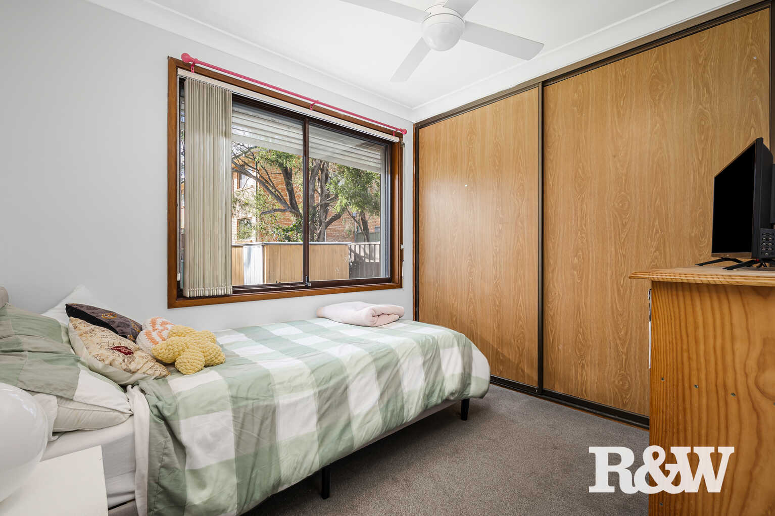36 Explorers Way St Clair 36 Explorers Way St Clair