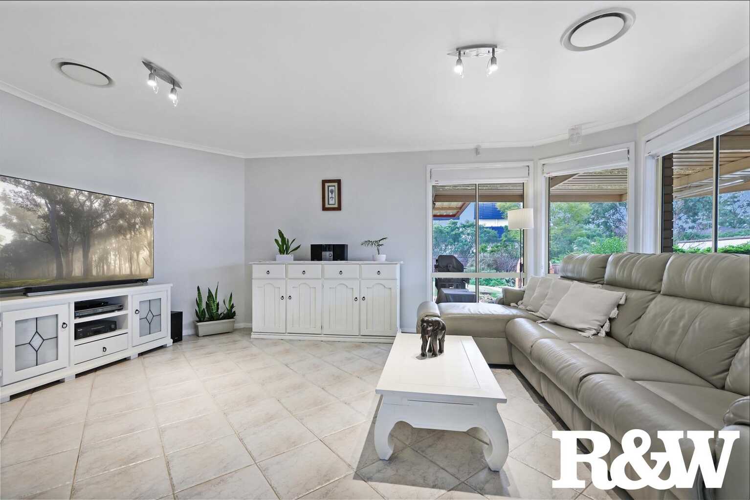 65 Eskdale Street Minchinbury