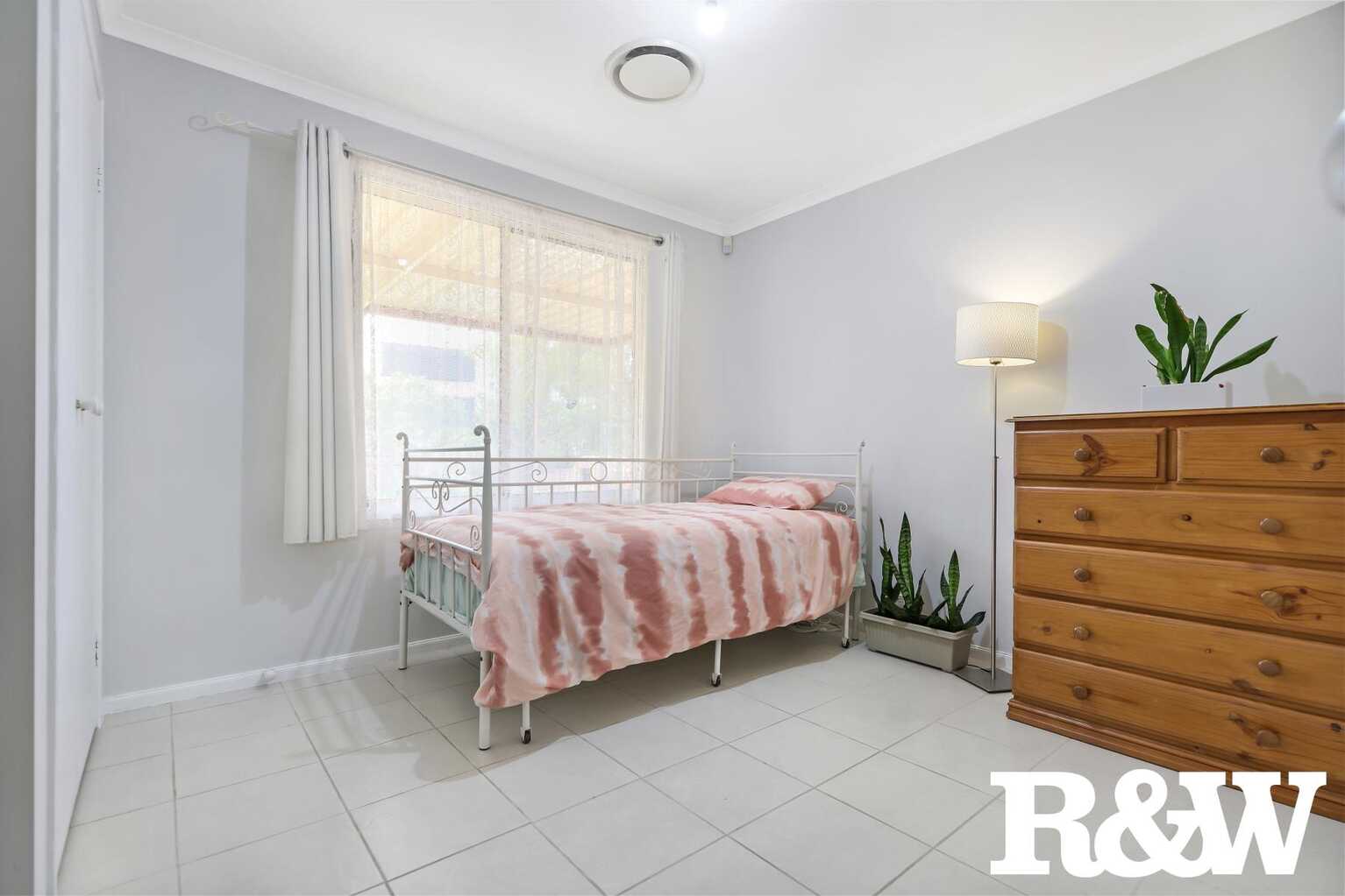 65 Eskdale Street Minchinbury