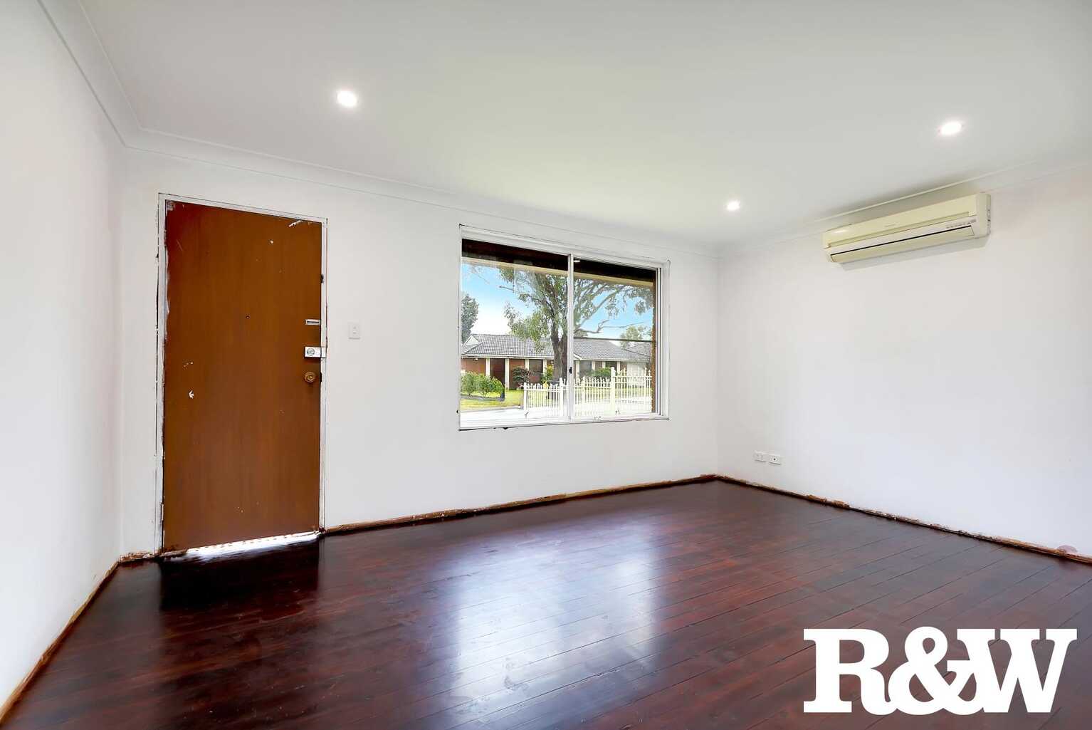 8 Nightmist Grove St Clair