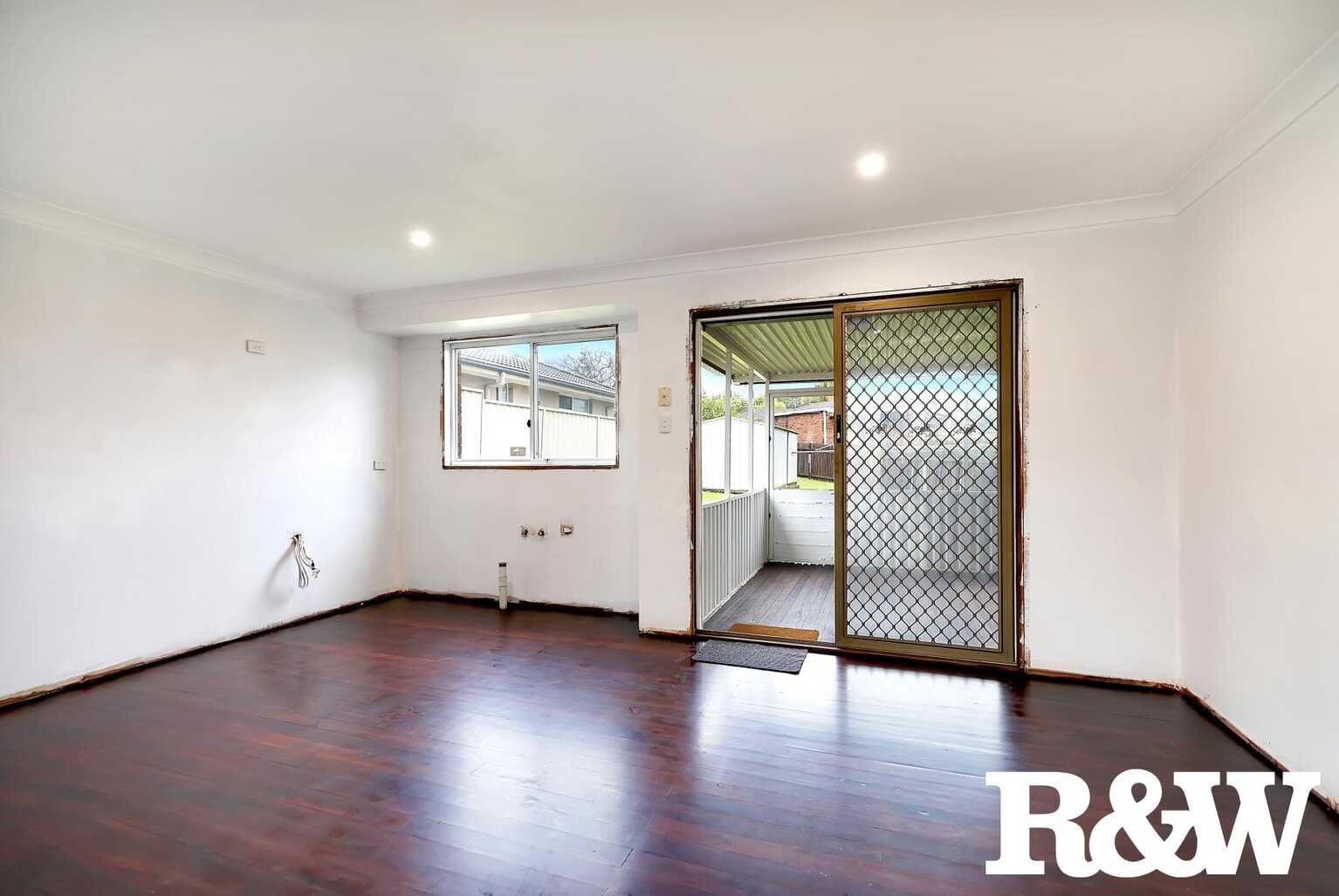 8 Nightmist Grove St Clair