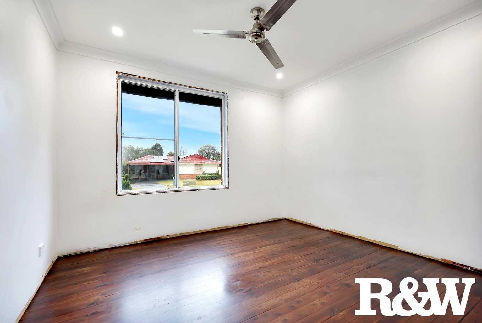 8 Nightmist Grove St Clair