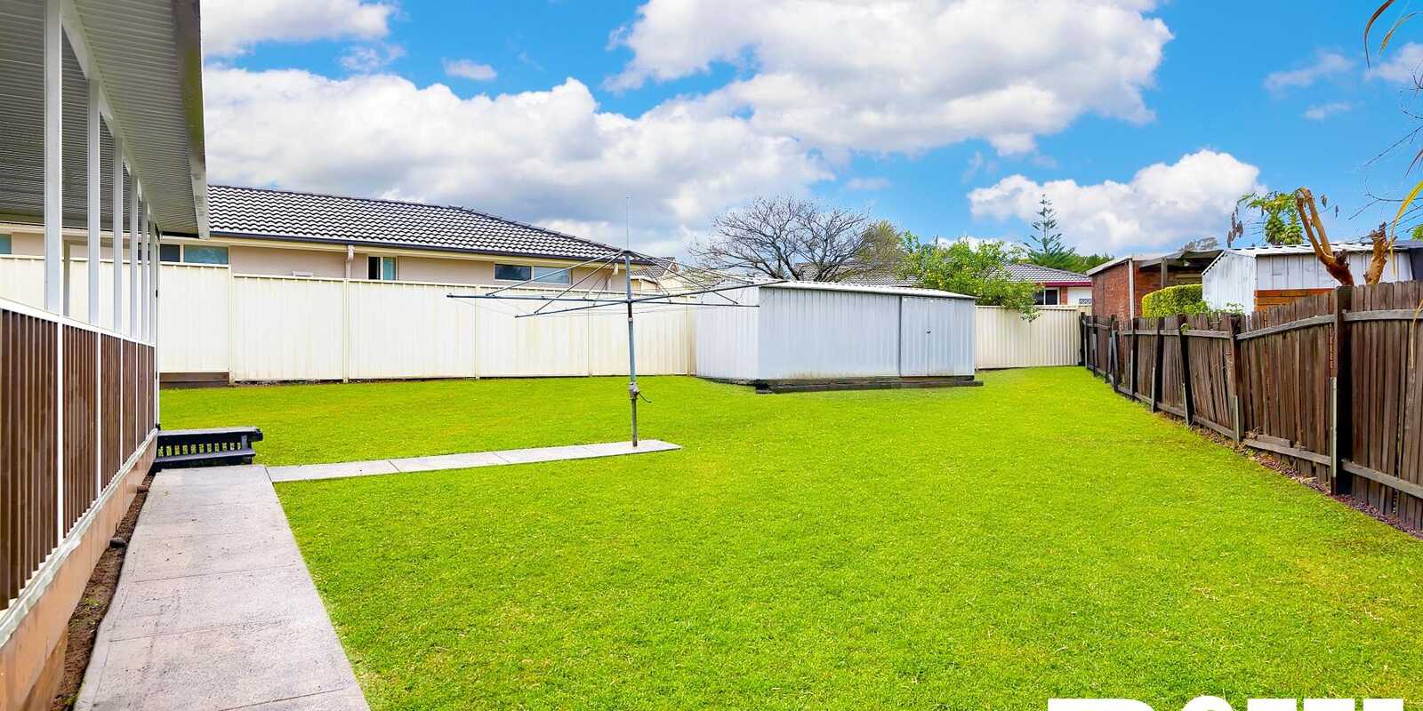 8 Nightmist Grove St Clair