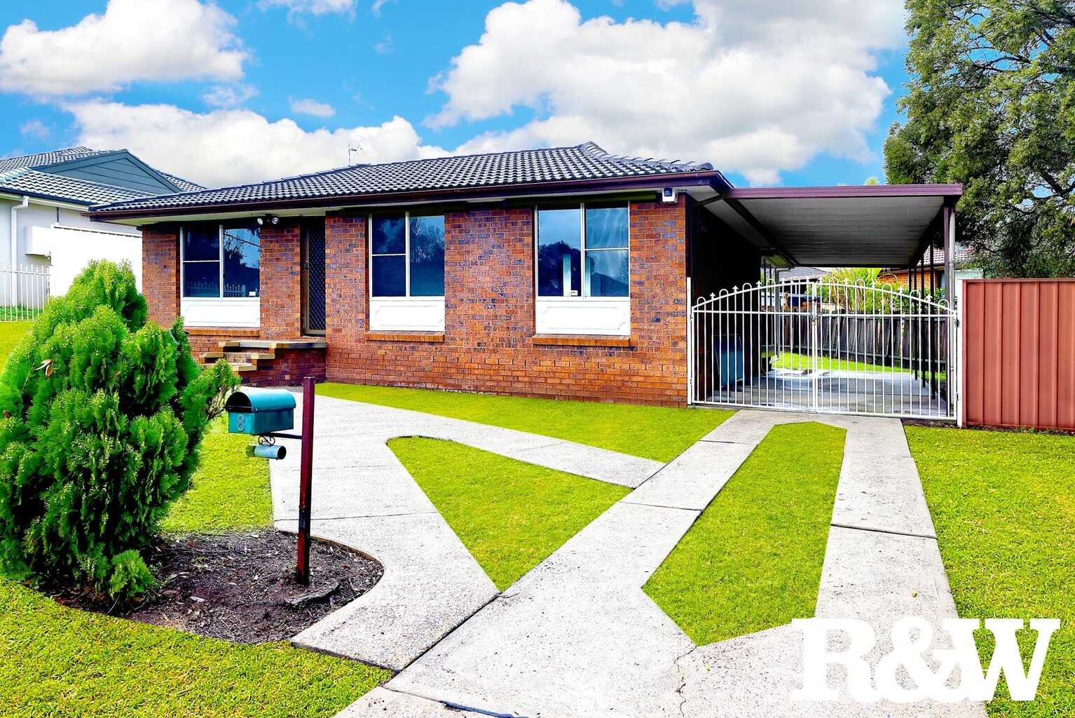 8 Nightmist Grove St Clair