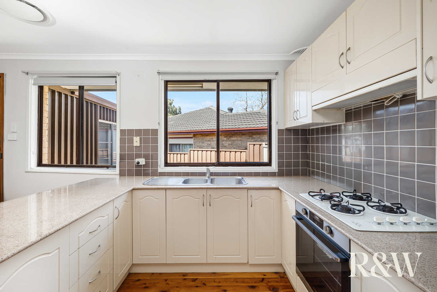 34 Alexandra Circuit St Clair 34 Alexandra Circuit St Clair