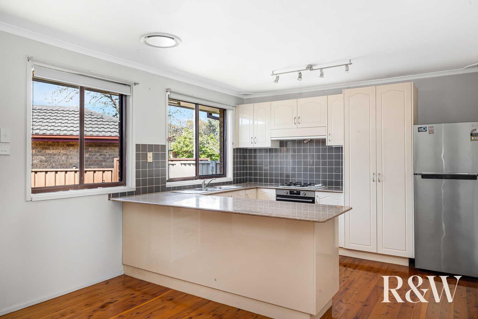 34 Alexandra Circuit St Clair 34 Alexandra Circuit St Clair