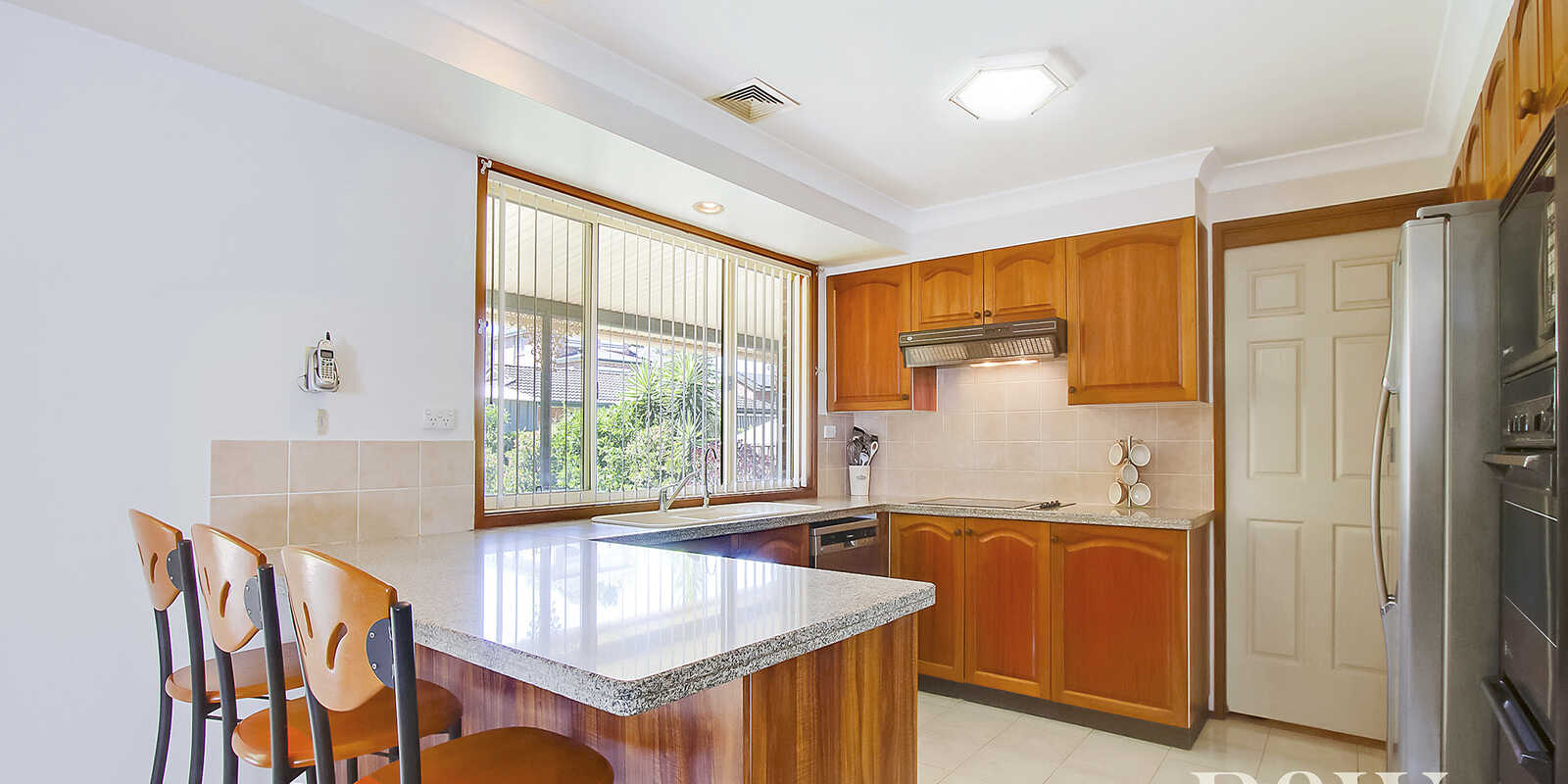 10 Leicester Way St Clair 10 Leicester Way St Clair