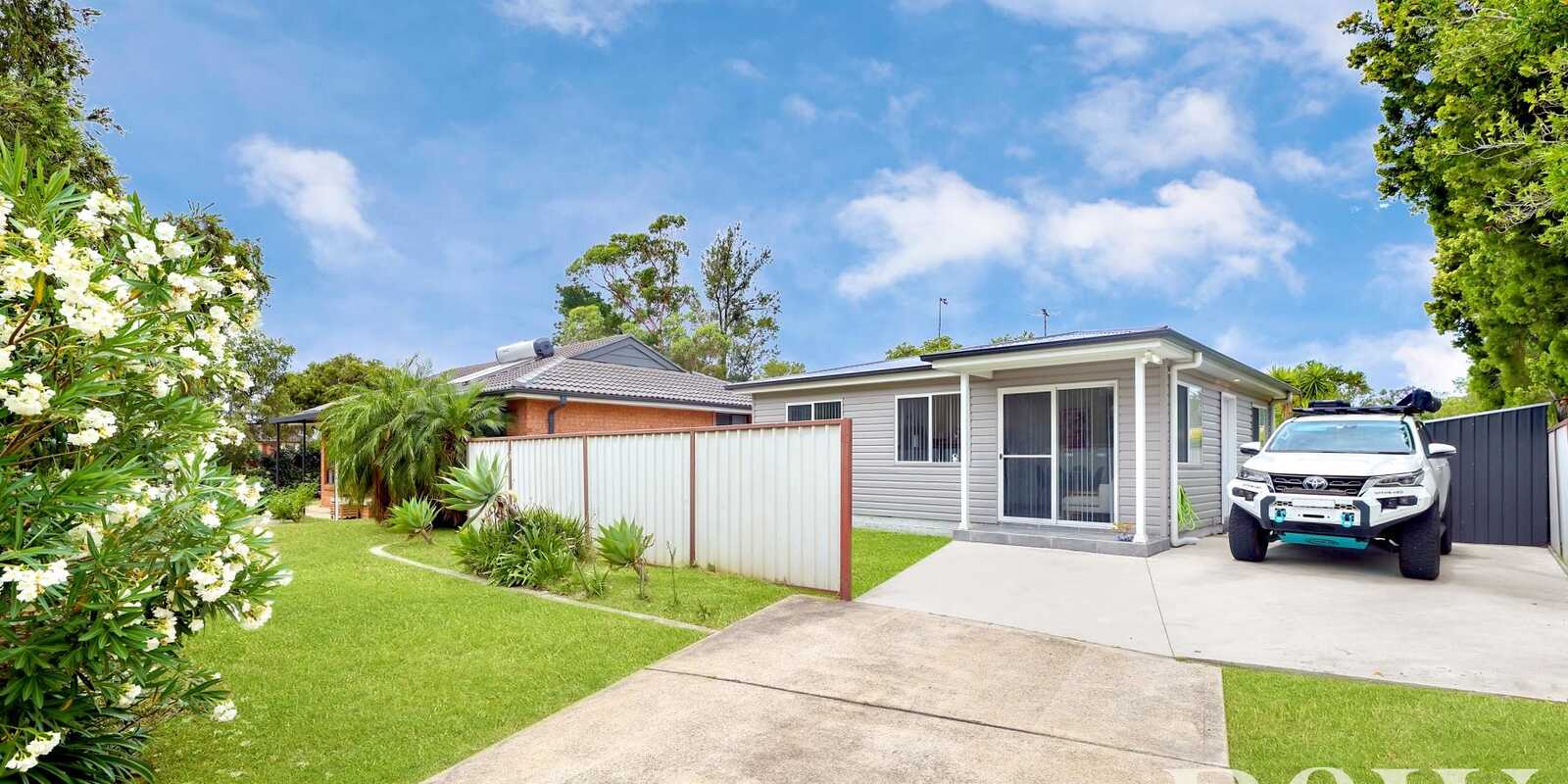 2 & 2A Francis Greenway Avenue St Clair 2 & 2A Francis Greenway Avenue St Clair