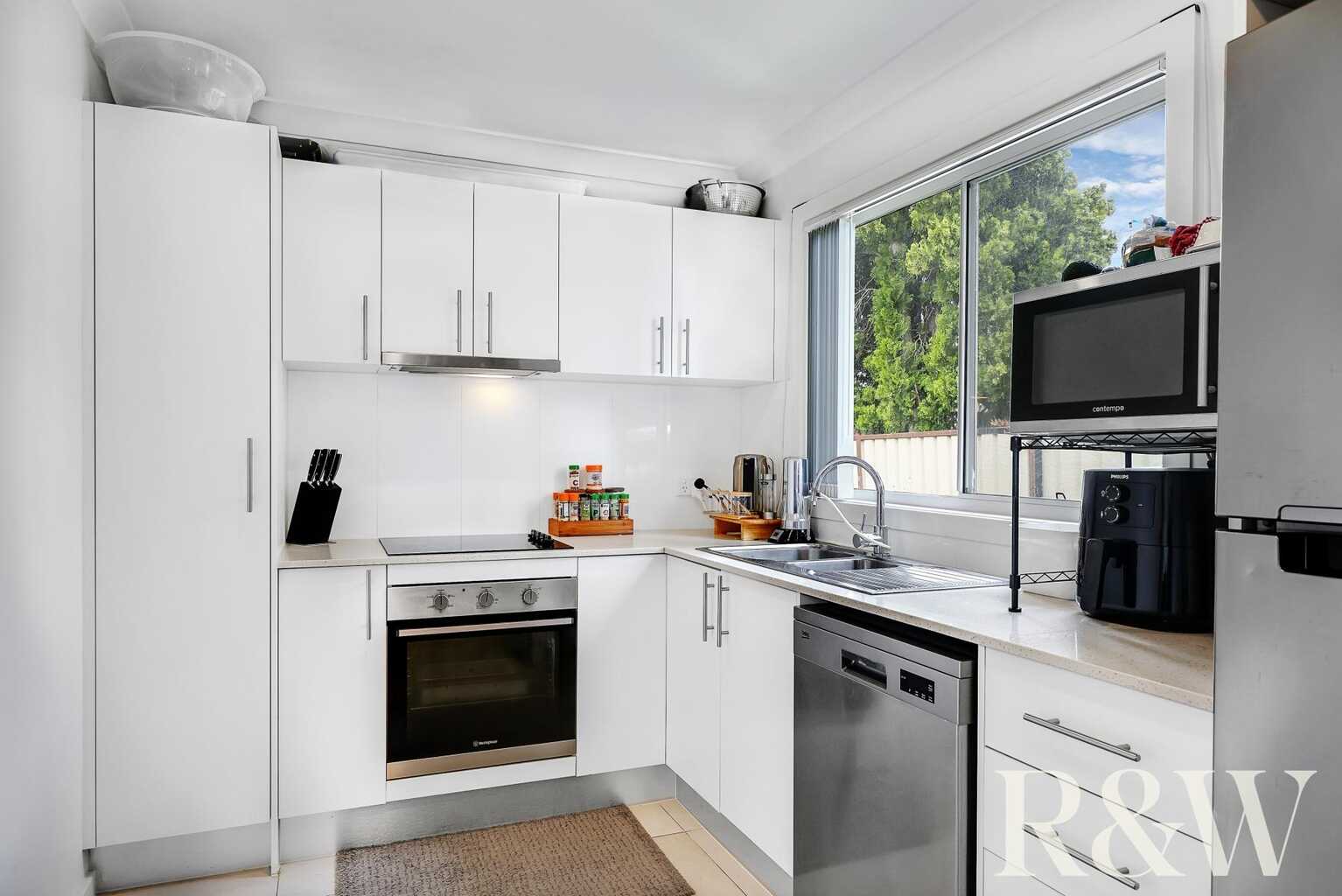 2 & 2A Francis Greenway Avenue St Clair 2 & 2A Francis Greenway Avenue St Clair