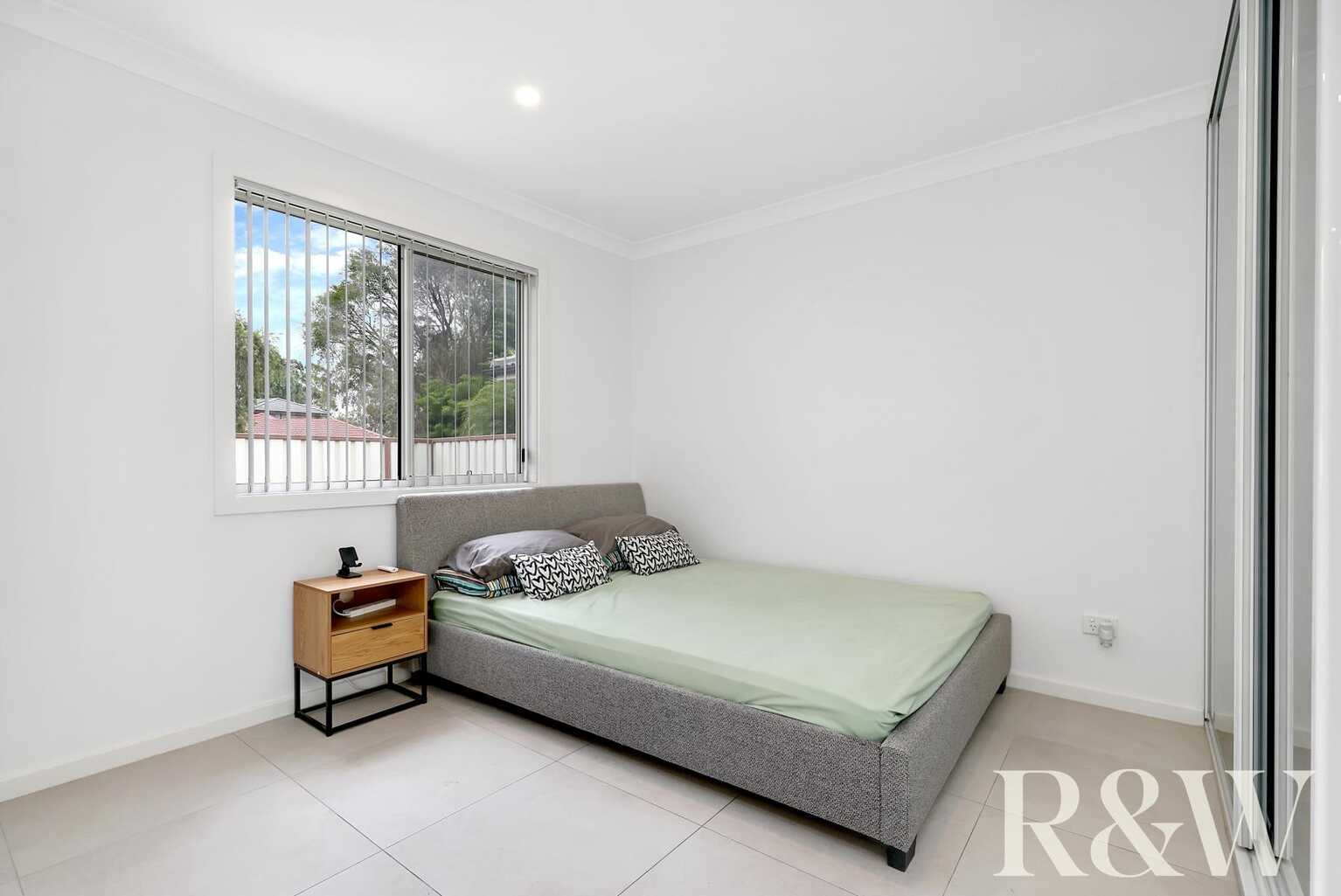 2 & 2A Francis Greenway Avenue St Clair 2 & 2A Francis Greenway Avenue St Clair
