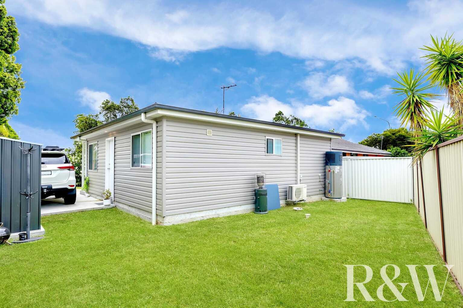 2 & 2A Francis Greenway Avenue St Clair 2 & 2A Francis Greenway Avenue St Clair