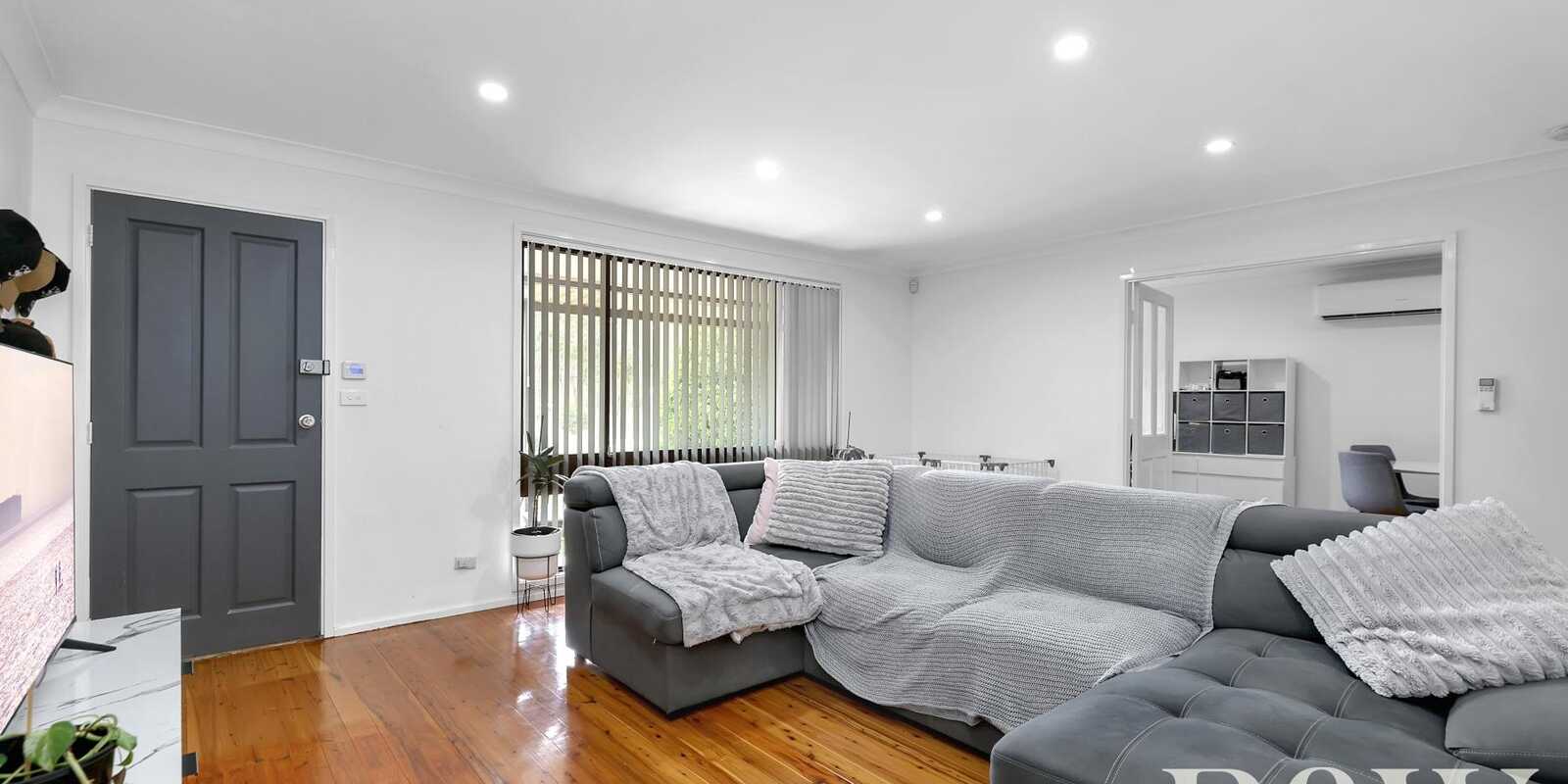 2 & 2A Francis Greenway Avenue St Clair 2 & 2A Francis Greenway Avenue St Clair