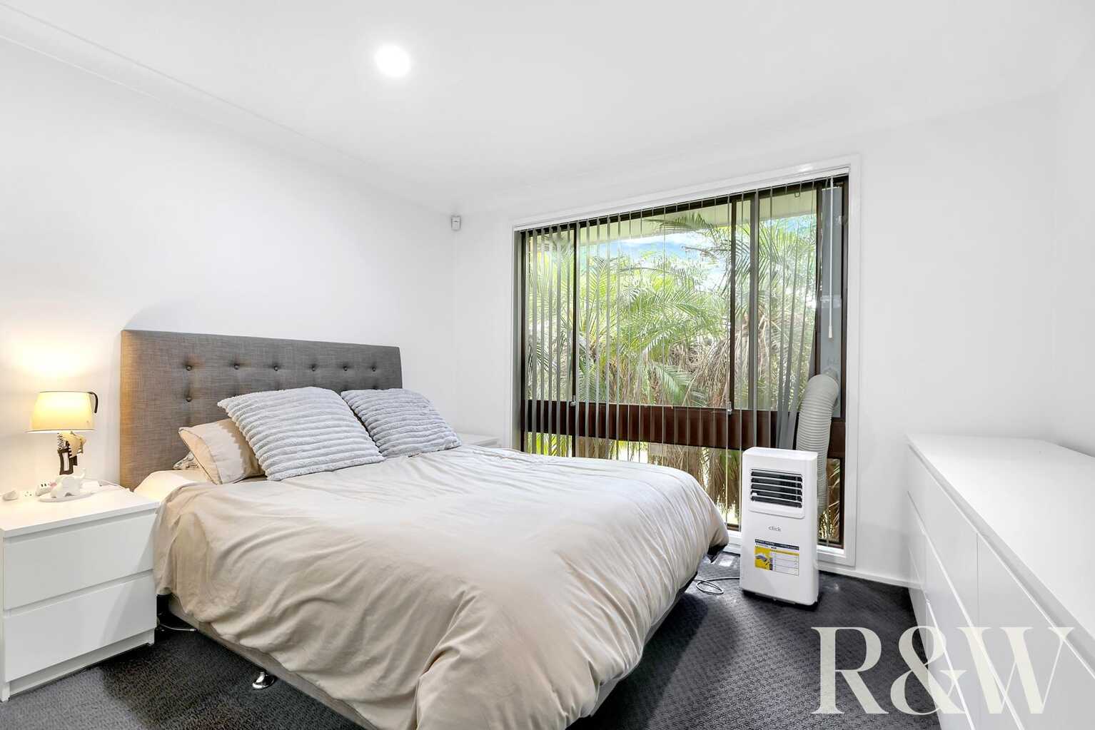 2 & 2A Francis Greenway Avenue St Clair 2 & 2A Francis Greenway Avenue St Clair