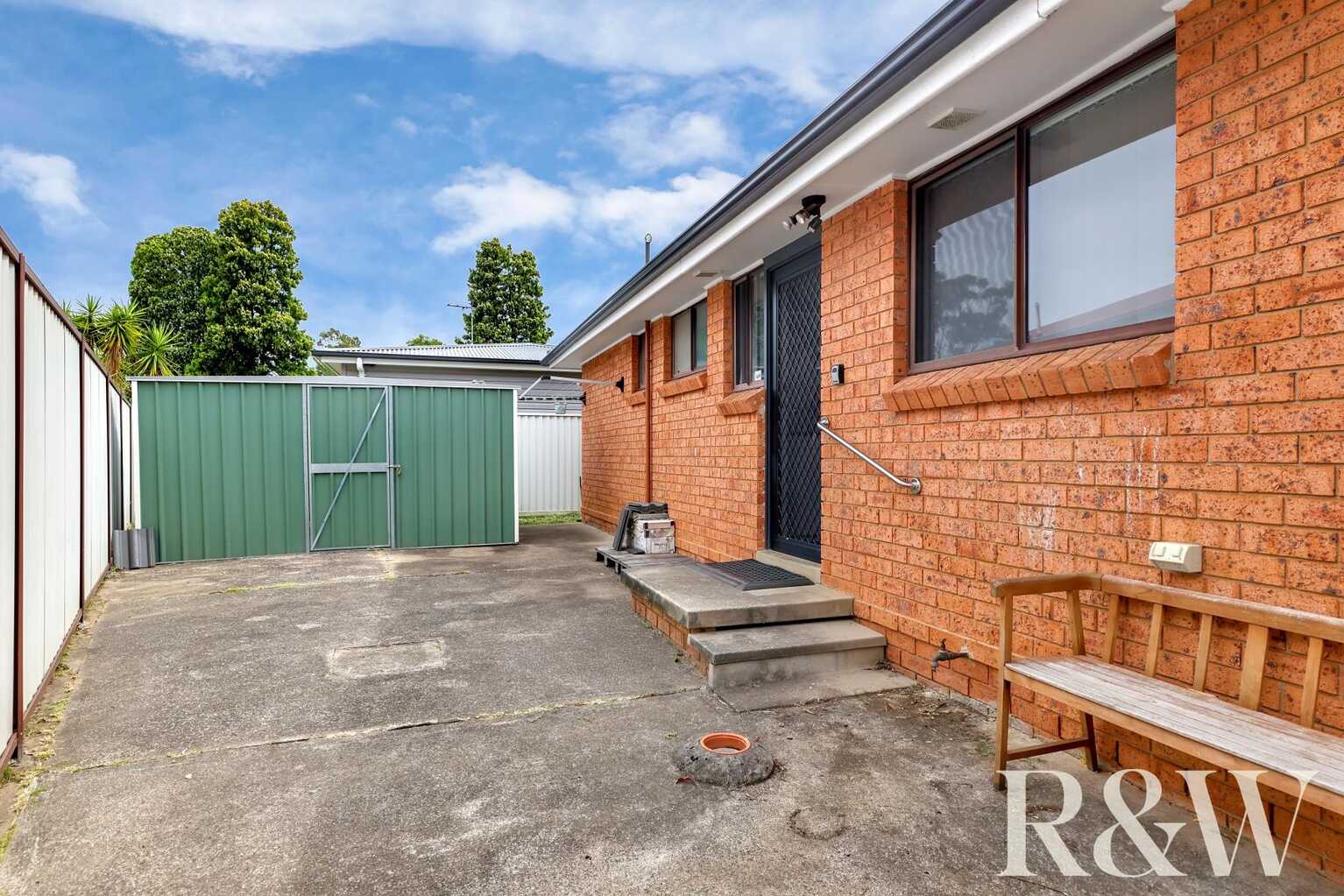 2 & 2A Francis Greenway Avenue St Clair 2 & 2A Francis Greenway Avenue St Clair