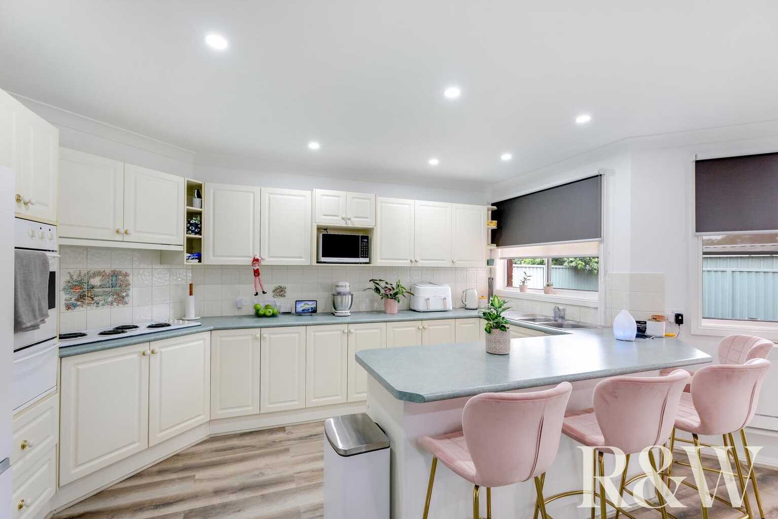 1 & 1A Chrisalex Place St Clair 1 & 1A Chrisalex Place St Clair