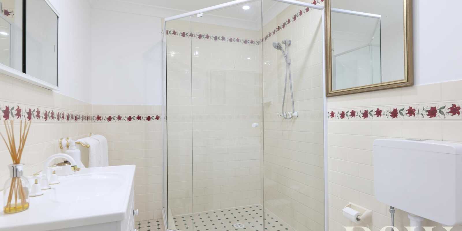 1 & 1A Chrisalex Place St Clair 1 & 1A Chrisalex Place St Clair
