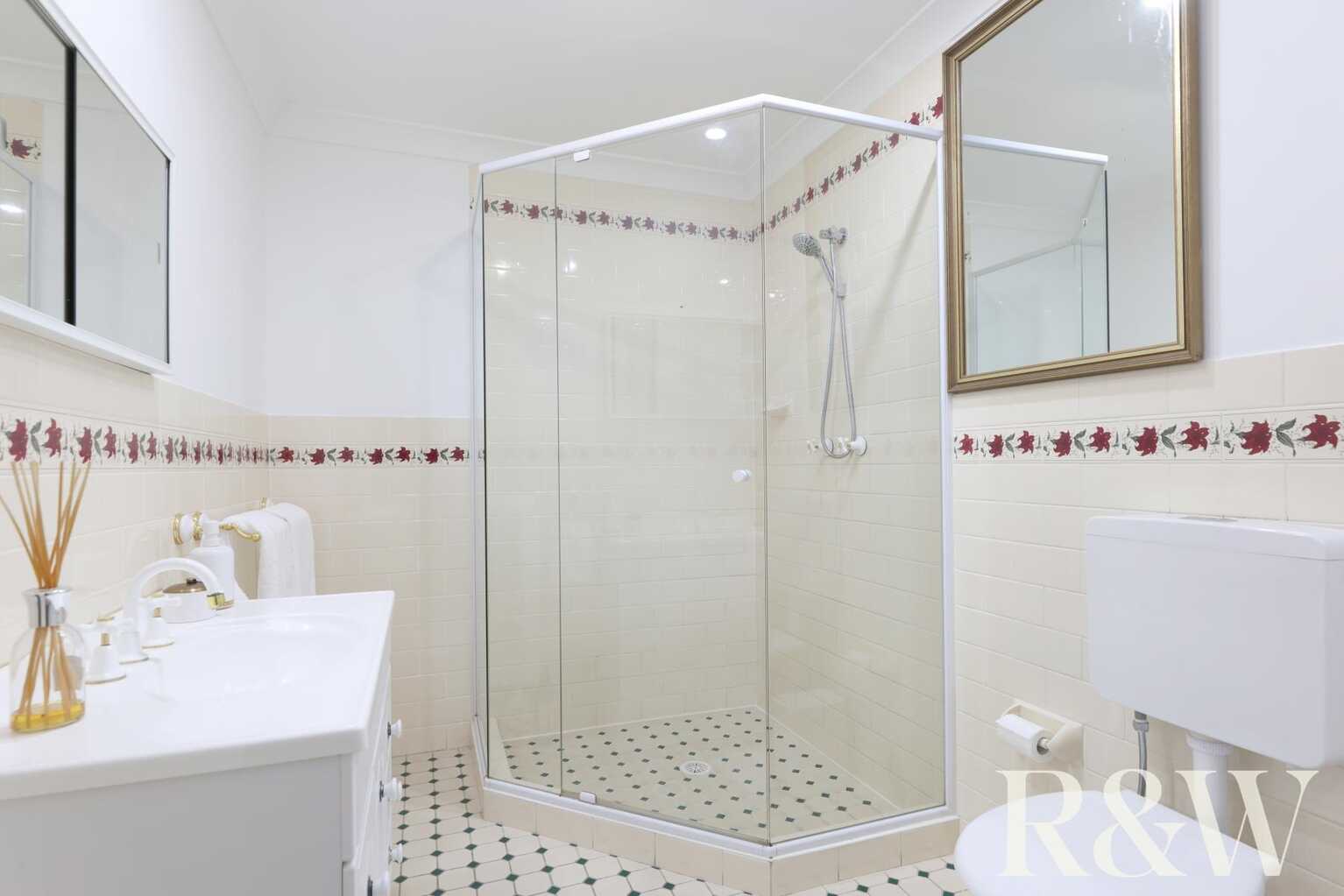 1 & 1A Chrisalex Place St Clair 1 & 1A Chrisalex Place St Clair