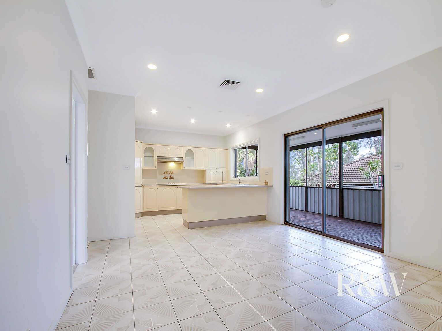 6 Mill Place St Clair 6 Mill Place St Clair