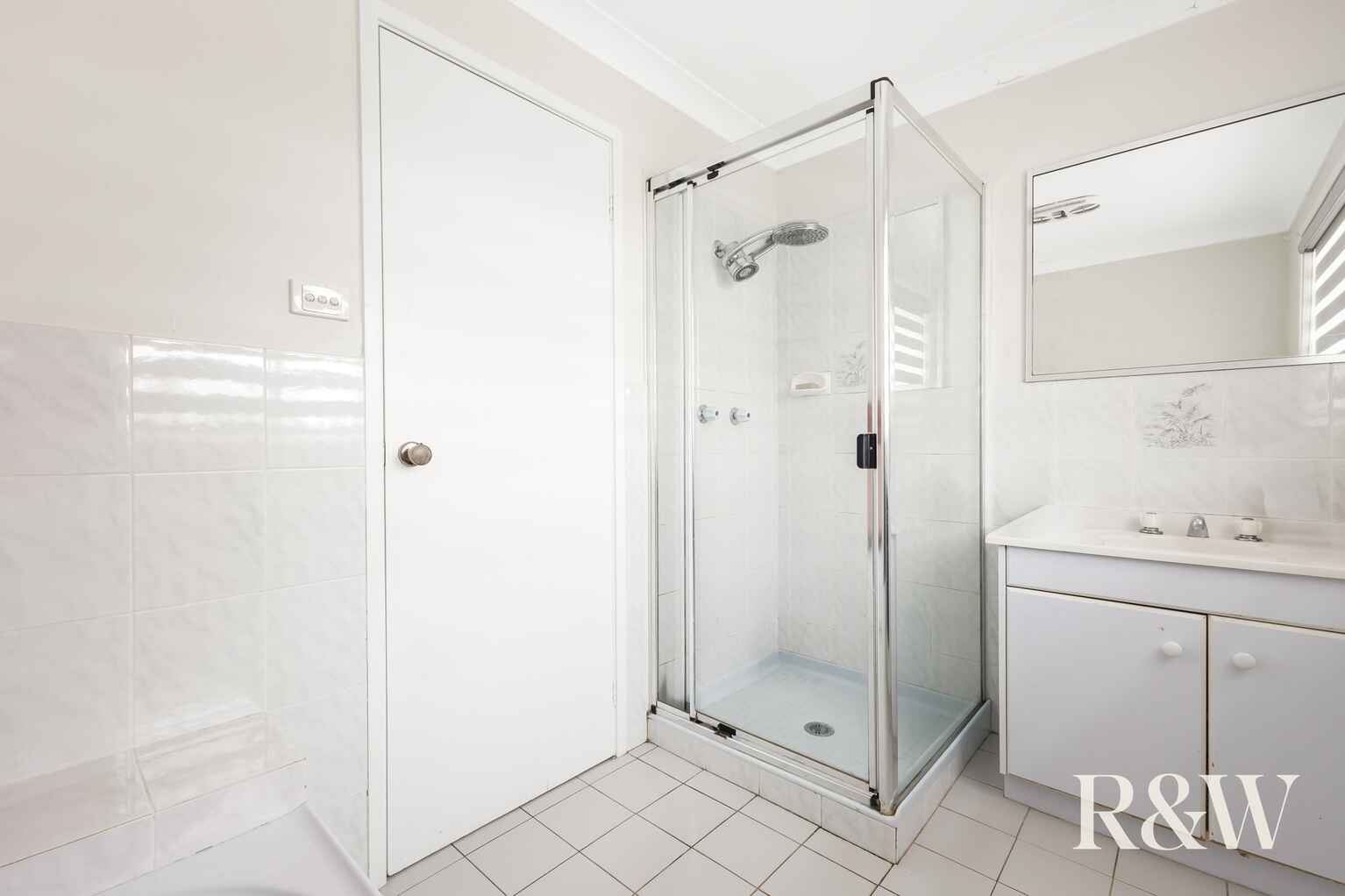 6 Ashwick Circuit St Clair 6 Ashwick Circuit St Clair