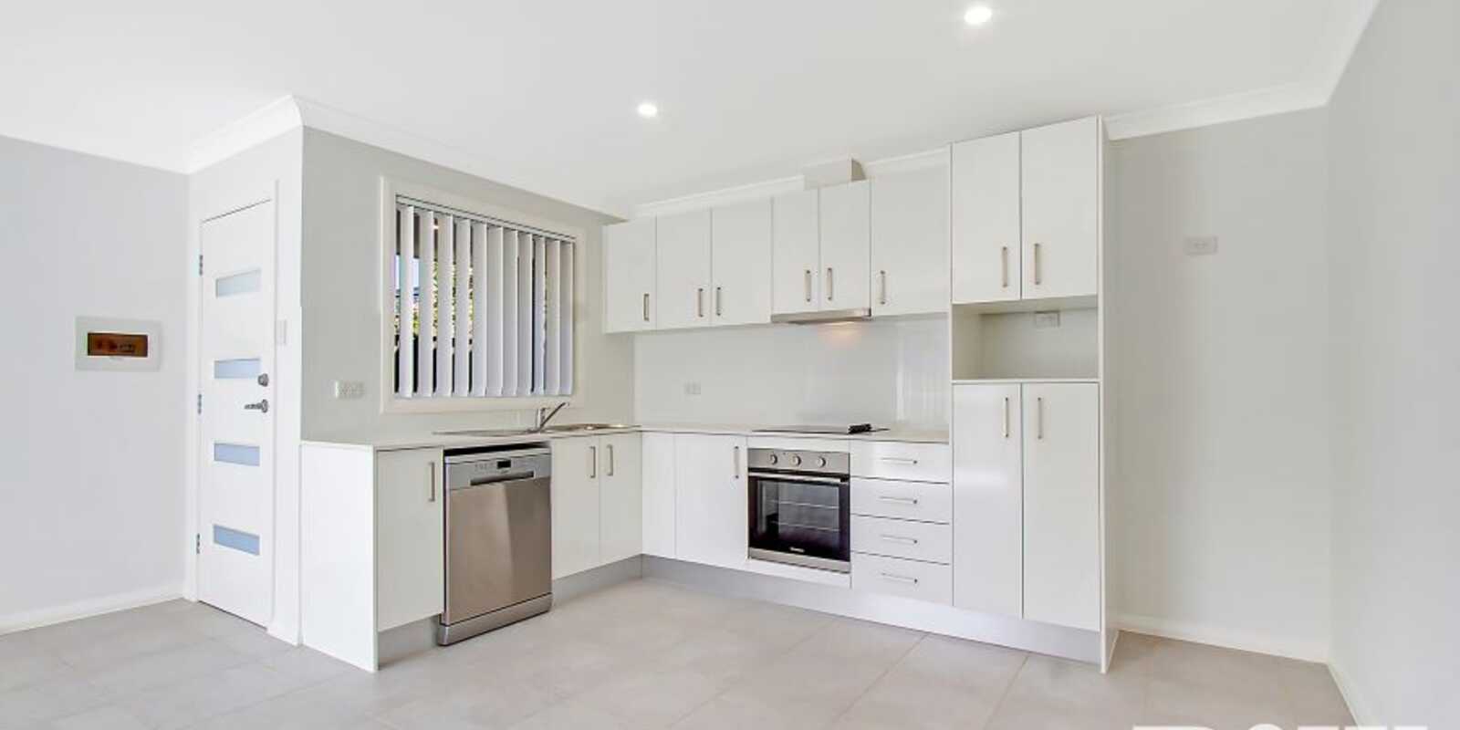 16A Mynah Close St Clair