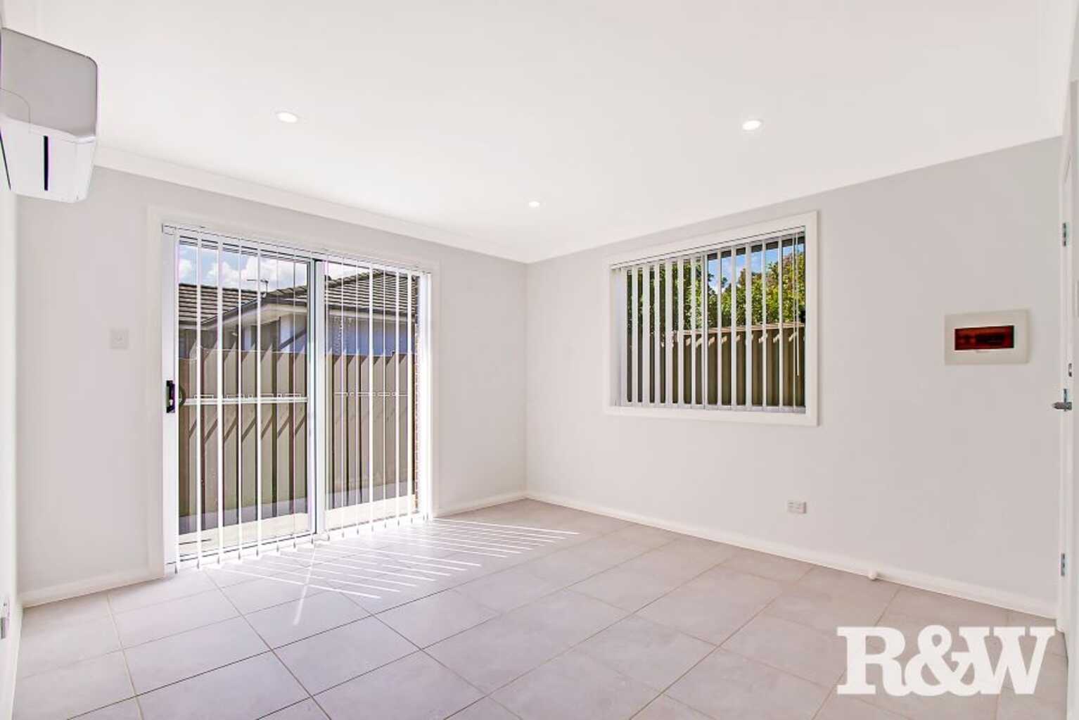 16A Mynah Close St Clair