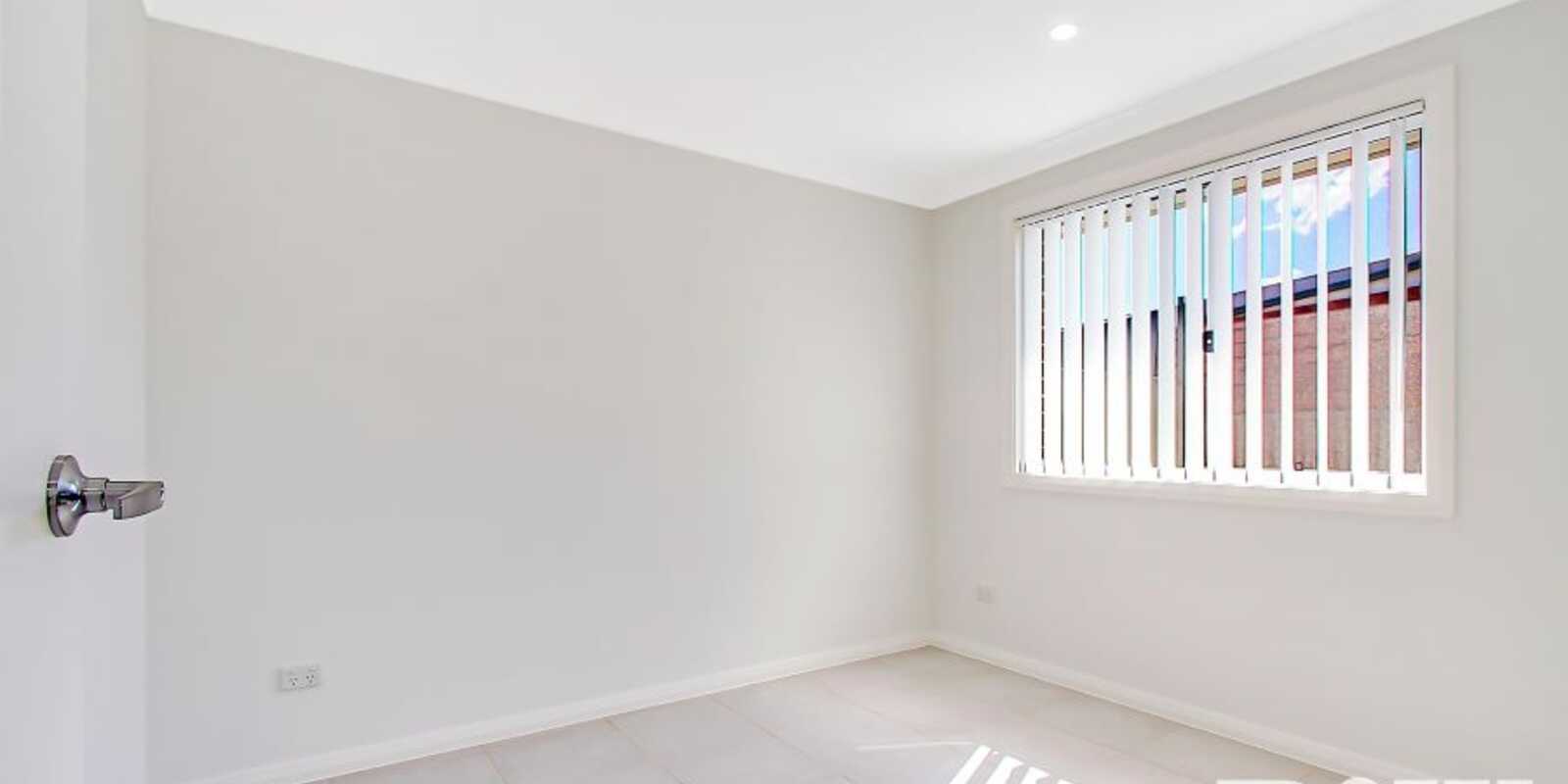 16A Mynah Close St Clair